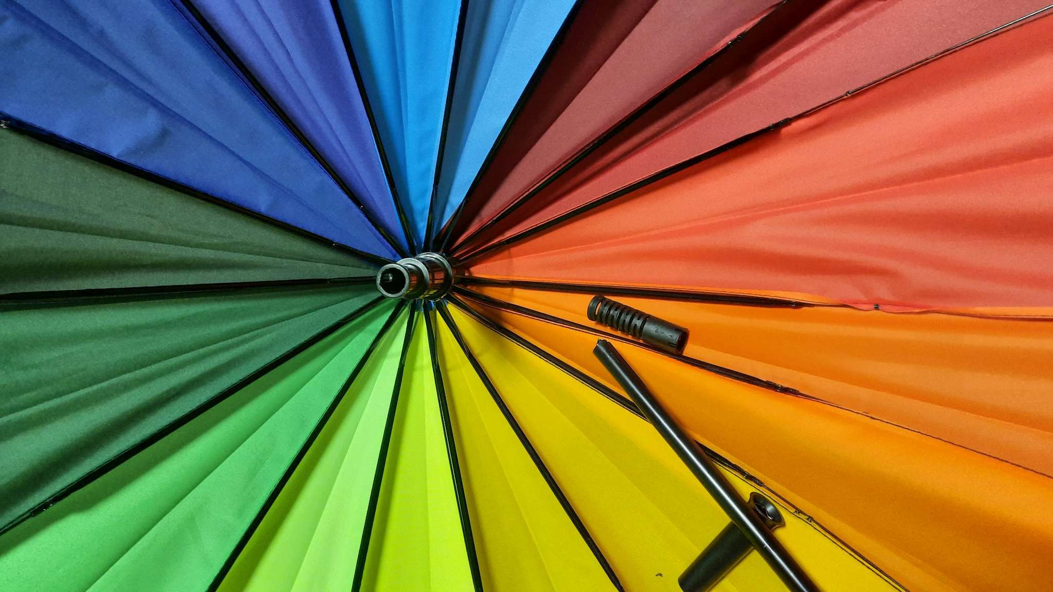 Фотография покупателя товара Зонт - трость полуавтоматический «Радуга», эпонж, 16 спиц, R = 61 см, разноцветный