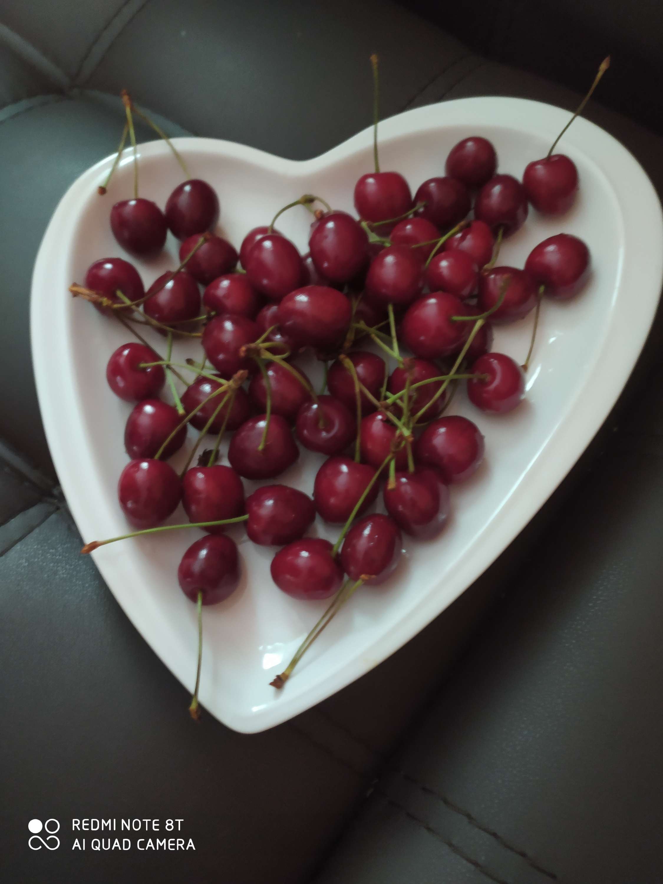 Фотография покупателя товара Блюдо фарфоровое Magistro «Сердце», 24×27×3 см, цвет белый - Фото 7