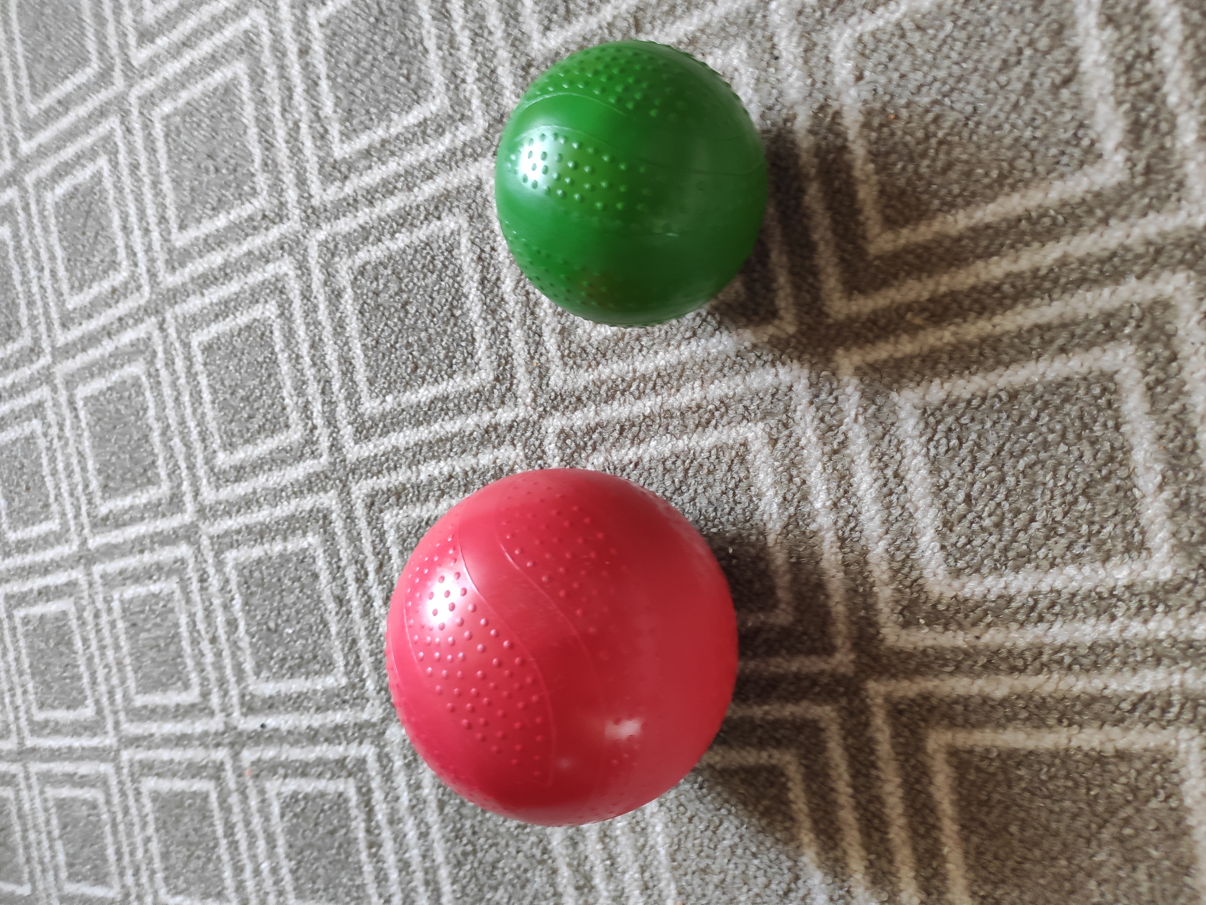 Фотография покупателя товара Мяч фактурный, диаметр 10 см, цвета МИКС - Фото 1