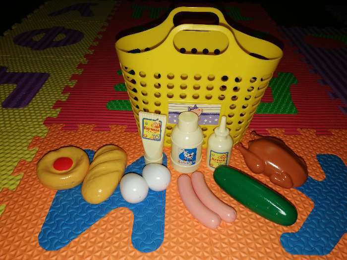 Фотография покупателя товара Игровой набор «Продуктовая корзинка» 12 предметов, цвета МИКС - Фото 3