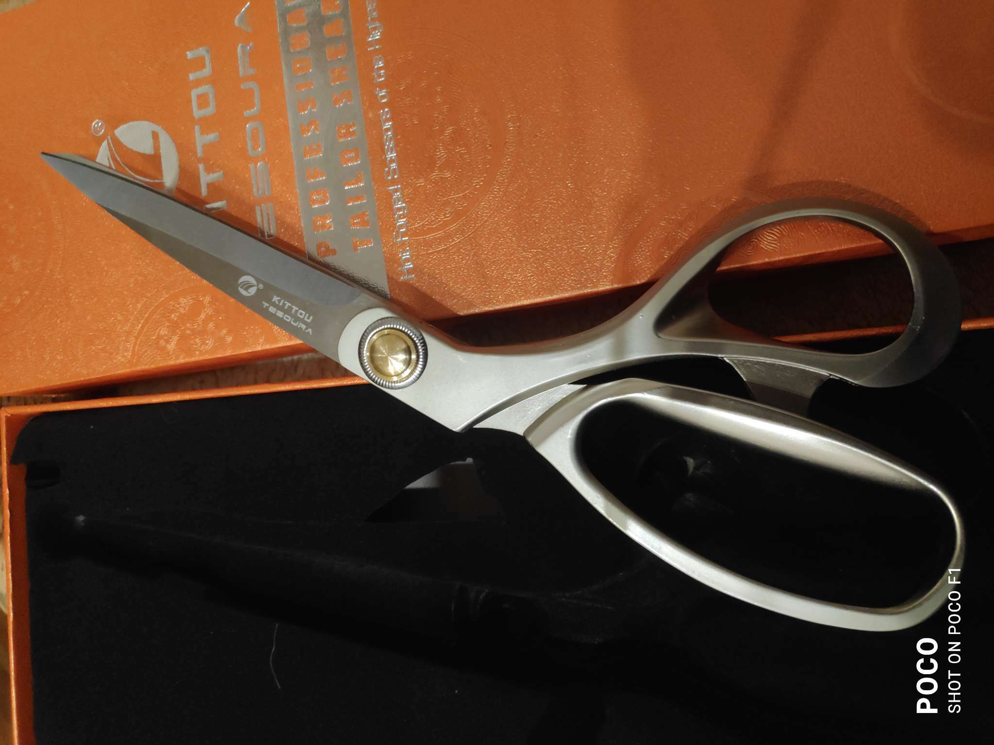 Фотография покупателя товара Ножницы закройные Premium, скошенное лезвие, 8,5", 21,6 см, цвет серый - Фото 1