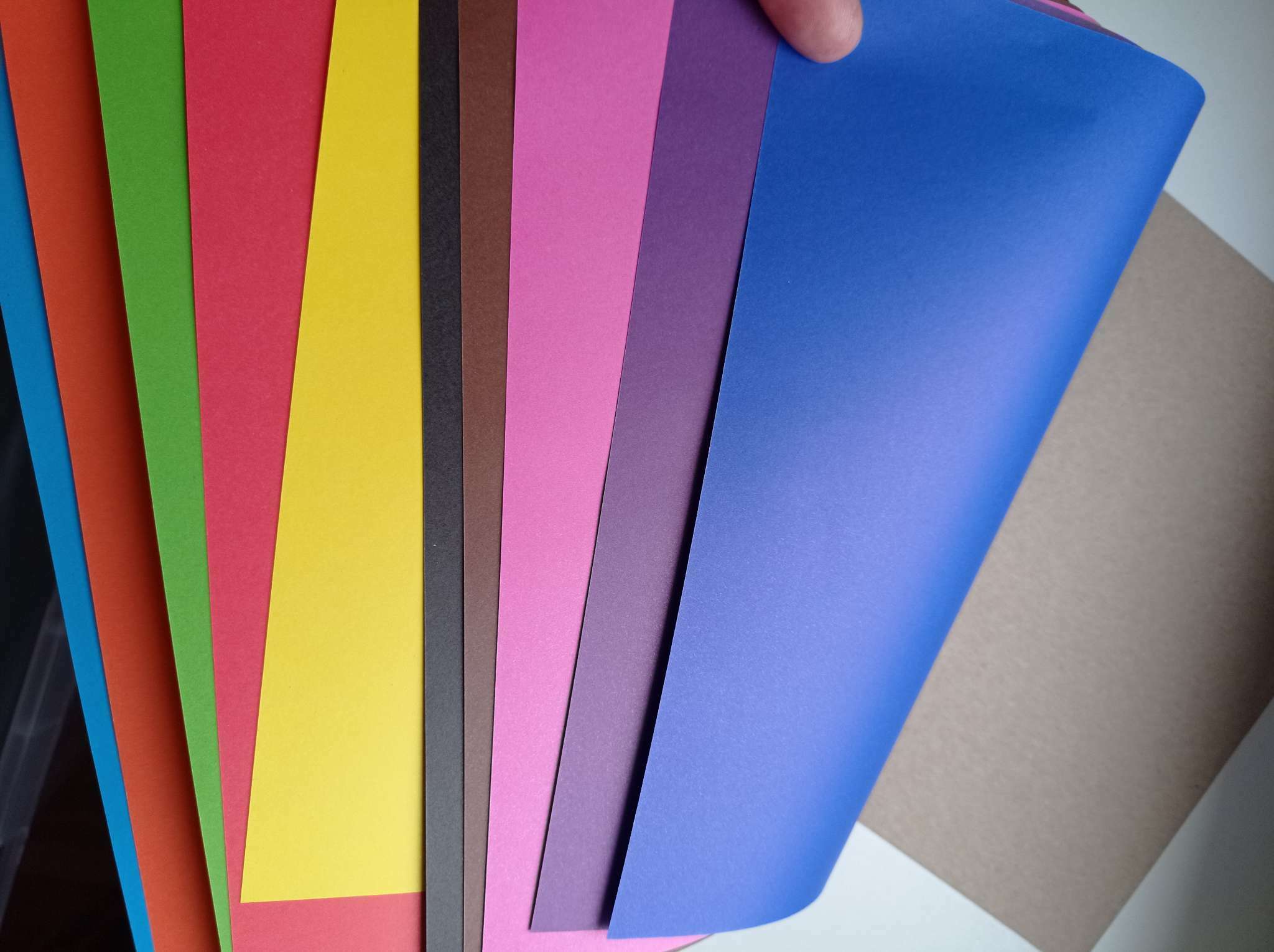 Фотография покупателя товара Бумага цветная двусторонняя А4, 10 листов, 10 цветов ErichKrause, немелованная, на склейке, плотность 80 г/м2, схема поделки - Фото 1