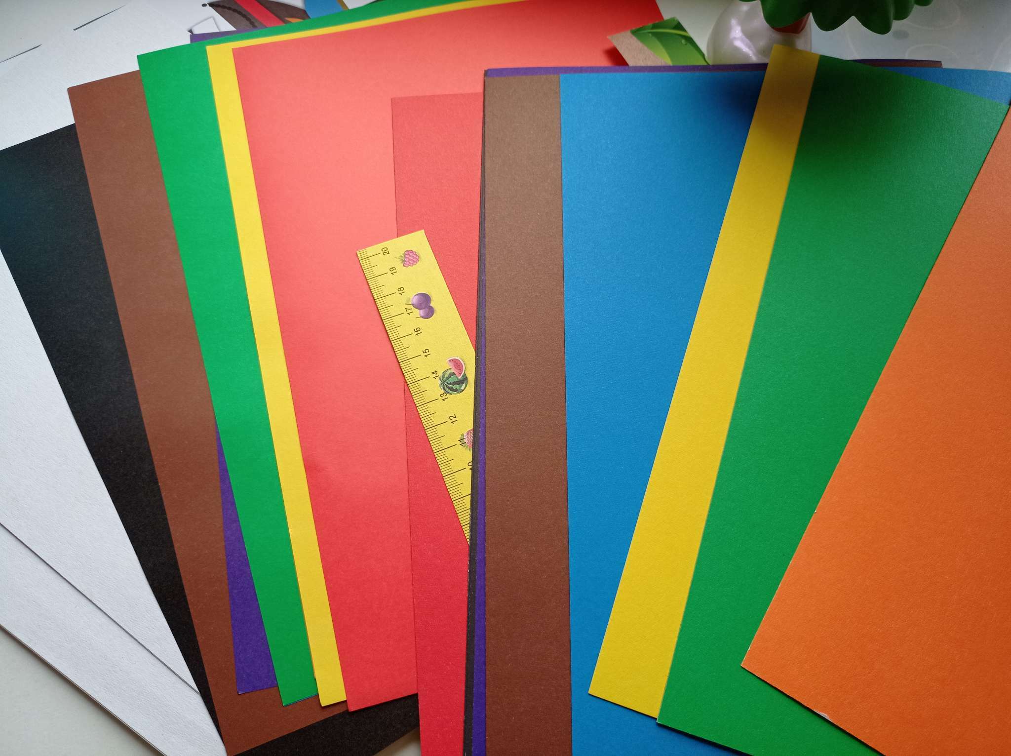 Фотография покупателя товара Набор для детского творчества А4, 8 листов цветная бумага + 8 листов цветной картон + 4 листа белый картон, "Zoo" Лев - Фото 1