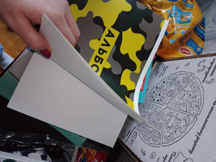 Фотография покупателя товара Альбом для рисования А4, 40 листов на скрепке Notebook, обложка мелованный картон, внутренний блок офсет 100 г/м² - Фото 4
