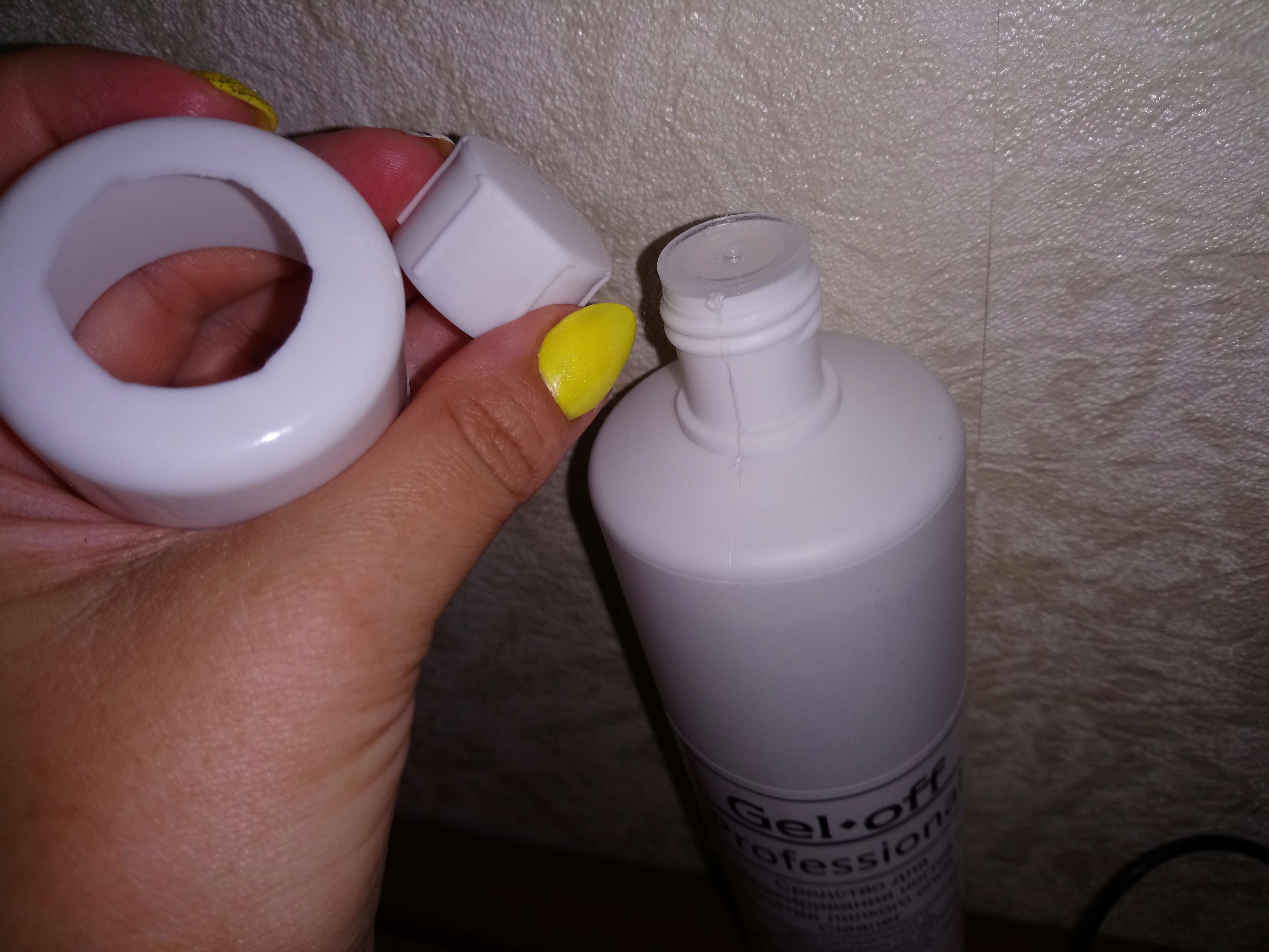 Фотография покупателя товара Средство для обезжиривания ногтей и снятия липкого слоя Gel-off Cleaner Professional, 500 мл - Фото 7
