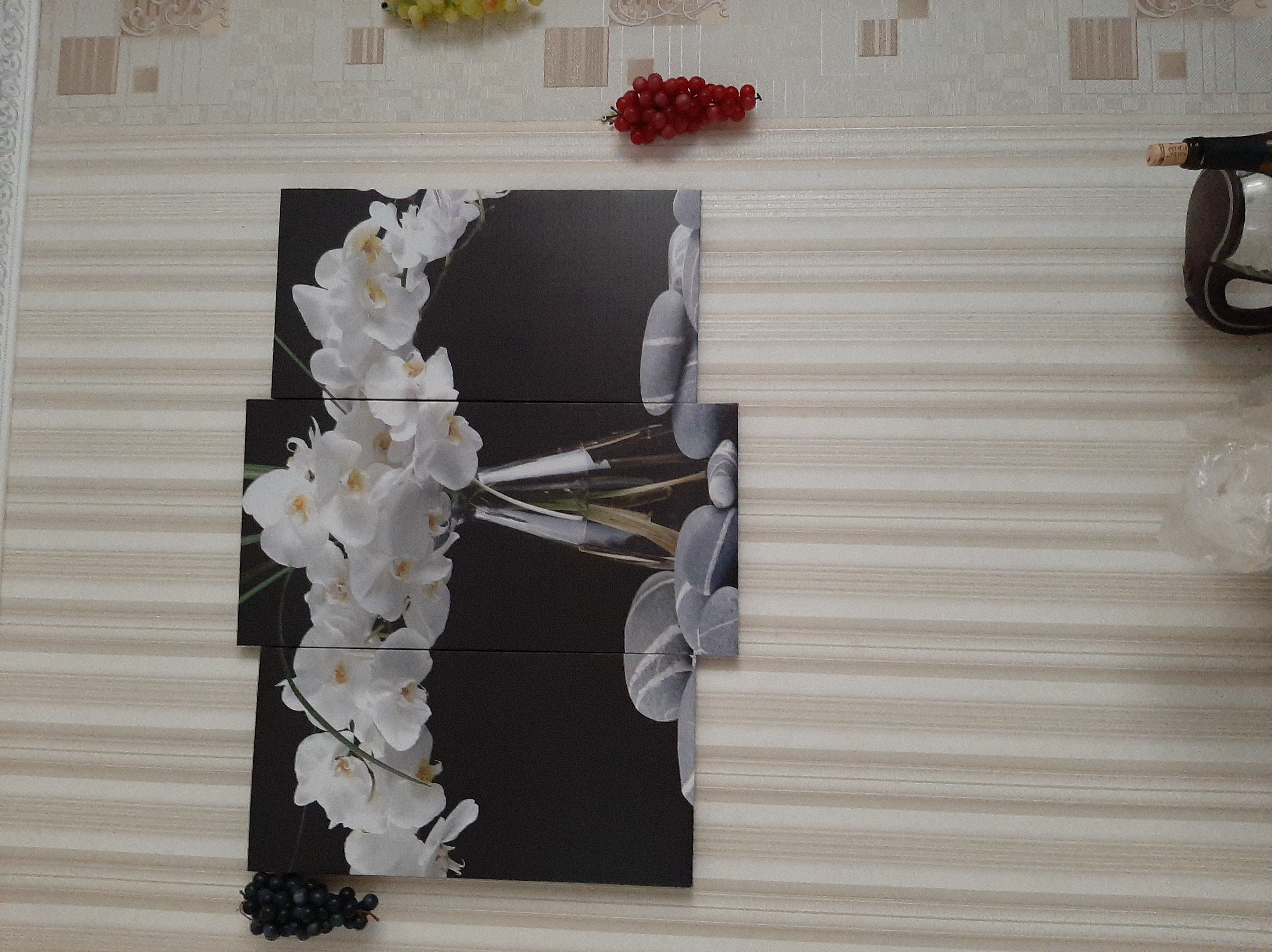 Фотография покупателя товара Модульная картина "Орхидеи в вазе"  (2-25х52; 1-30х60) 60х80 см - Фото 1