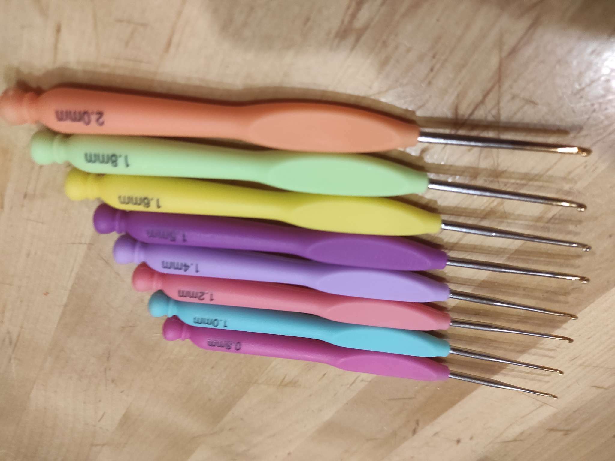 Фотография покупателя товара Набор крючков для вязания, с пластиковой ручкой, d = 0,8-2 мм, 8 шт, цвет разноцветный - Фото 4
