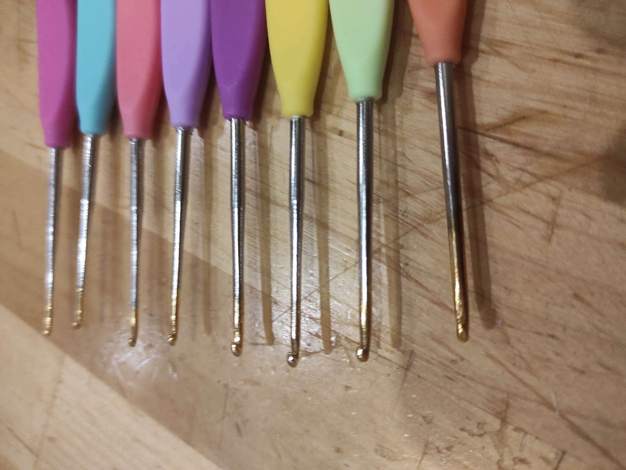Фотография покупателя товара Набор крючков для вязания, с пластиковой ручкой, d = 0,8-2 мм, 8 шт, цвет разноцветный - Фото 5
