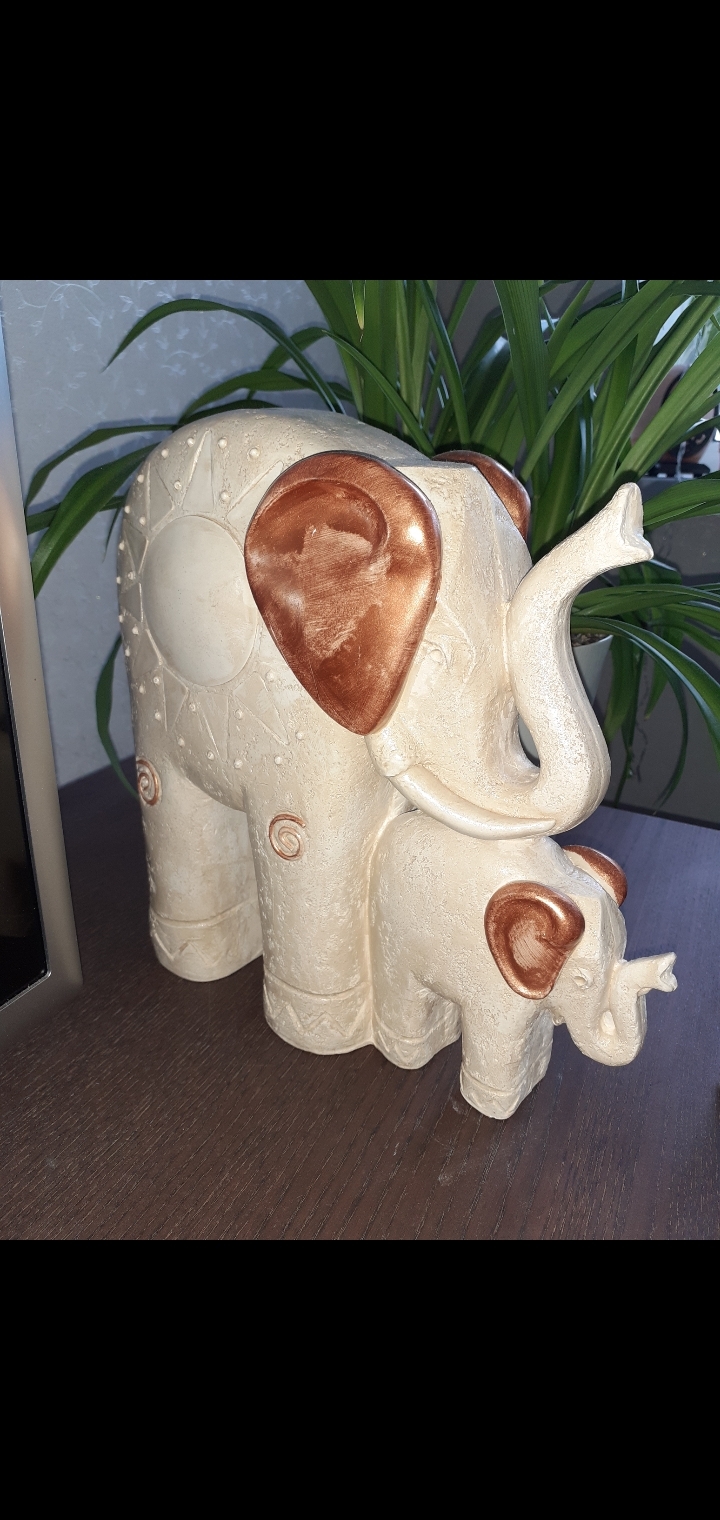 Фотография покупателя товара Фигура "Слоны" слоновая кость, 35х30х15см - Фото 1