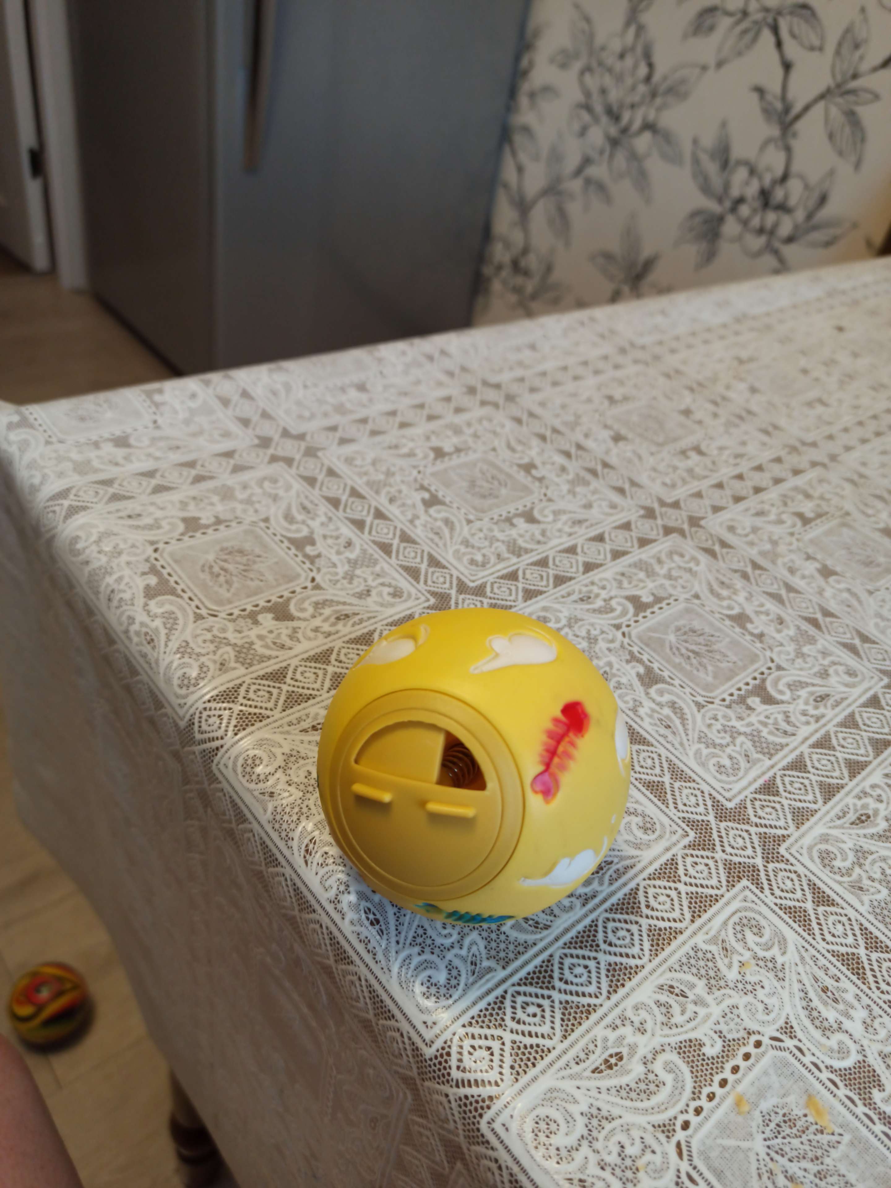Фотография покупателя товара Игрушка-шар под лакомства "Мышка и сыр", 7,5 см - Фото 1