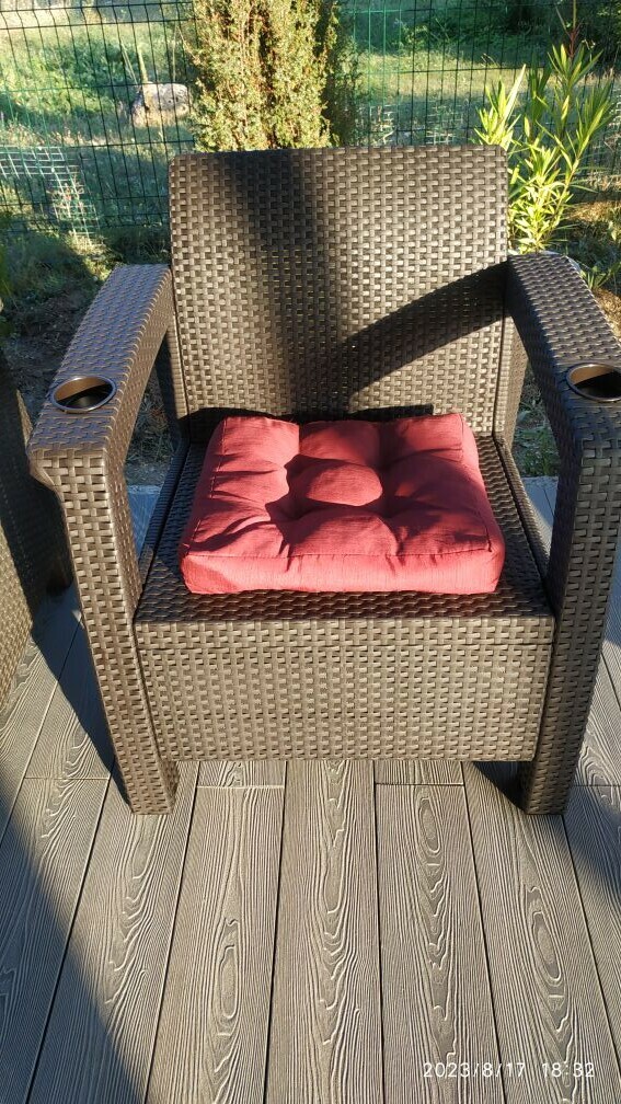 Фотография покупателя товара Кресло садовое «Ротанг», пластик, 73×70×79 см, мокко - Фото 3