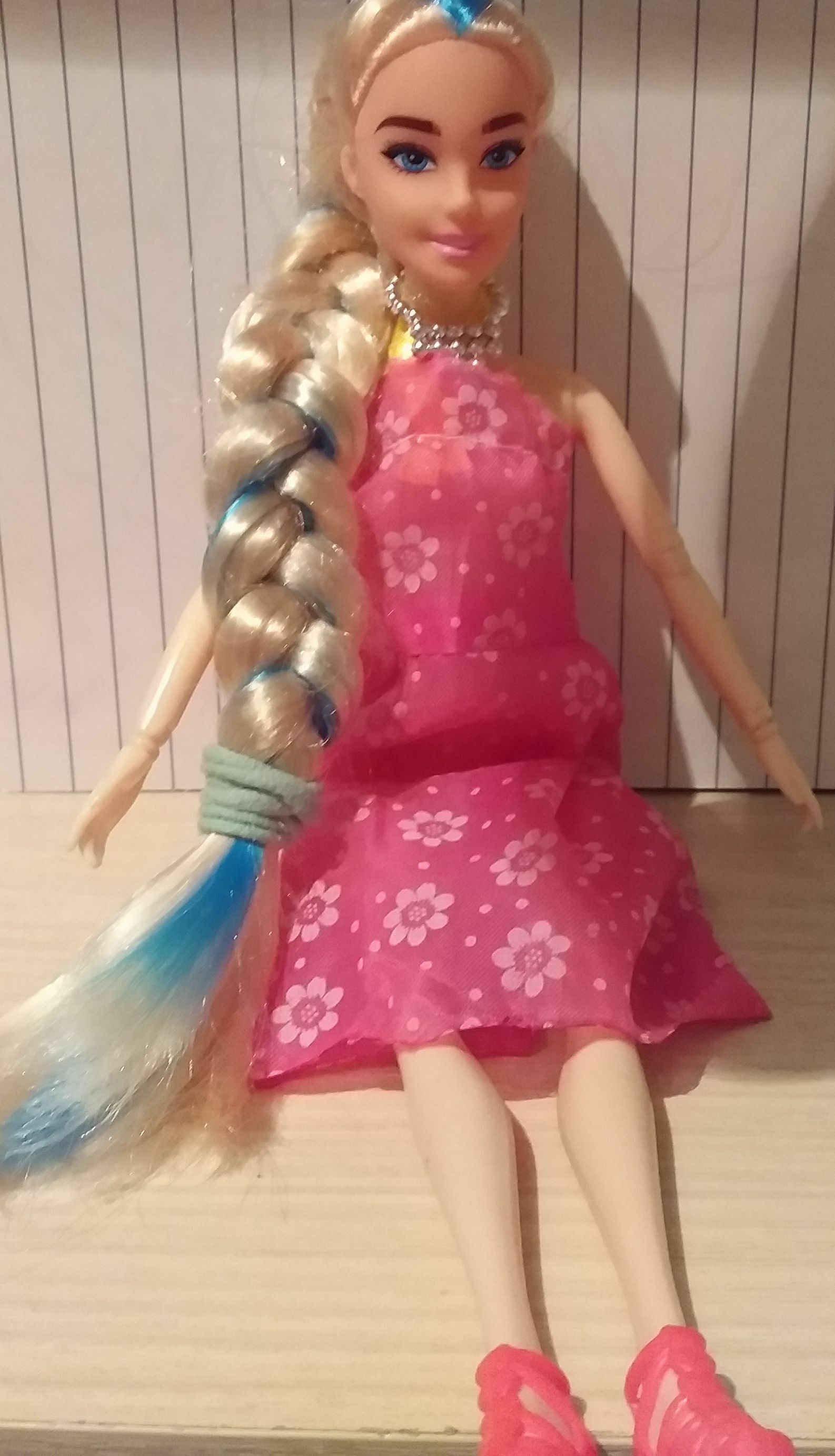 Фотография покупателя товара Кукла-модель шарнирная «Оля» в платье, с аксессуарами, МИКС - Фото 6