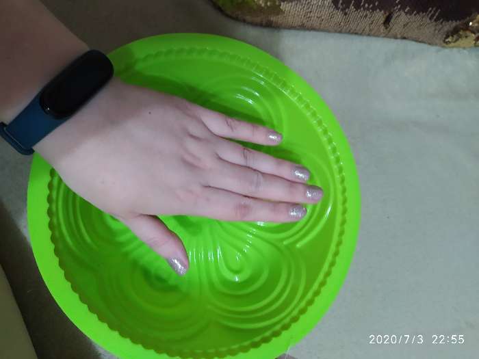 Фотография покупателя товара Форма силиконовая для выпечки Доляна «Немецкий кекс. Торжество», d=25 см, цвет МИКС - Фото 10