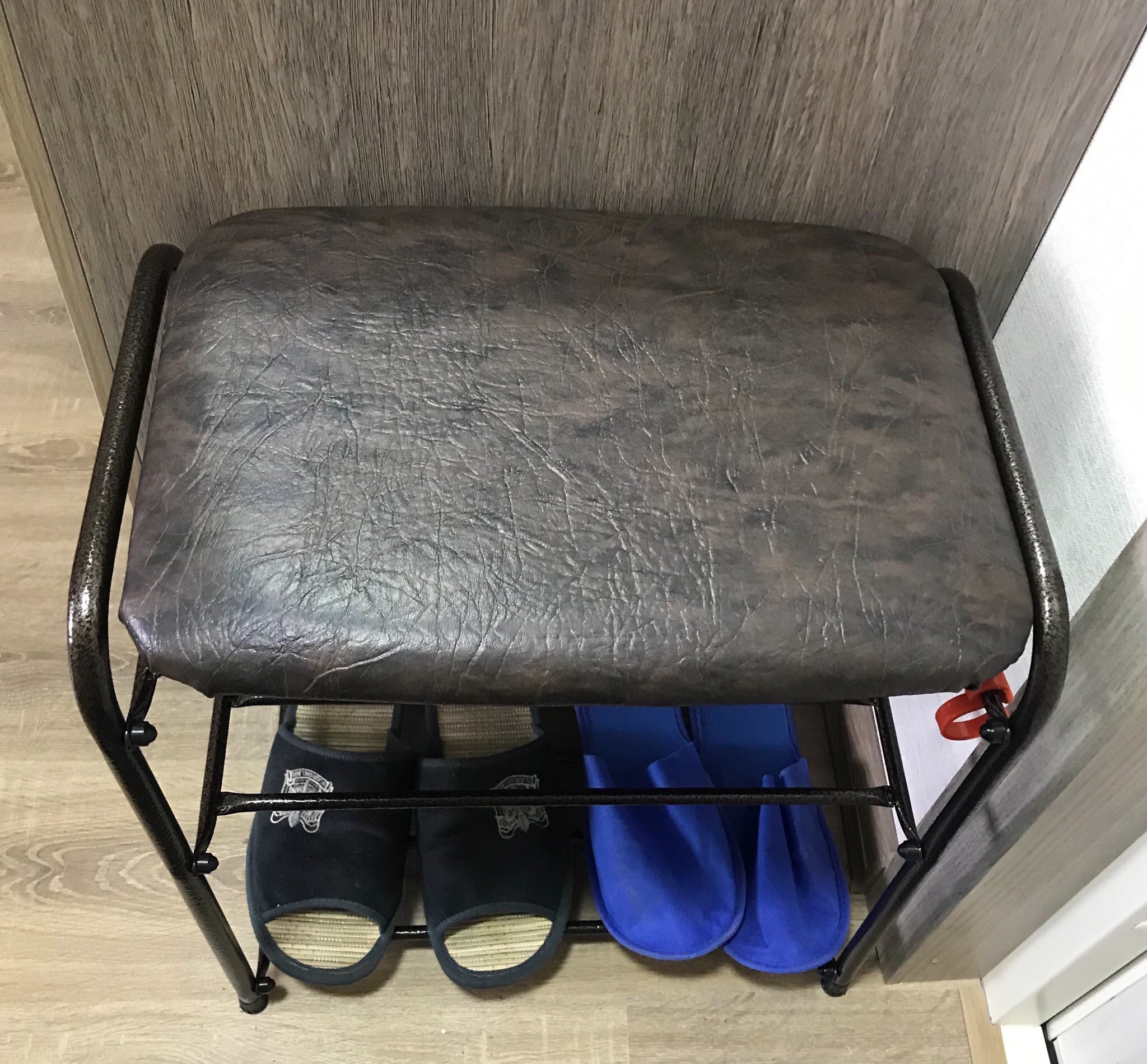 Фотография покупателя товара Подставка для обуви с сиденьем и ящиком ЗМИ, 3 яруса, 45×30×48 см, цвет чёрный - Фото 10