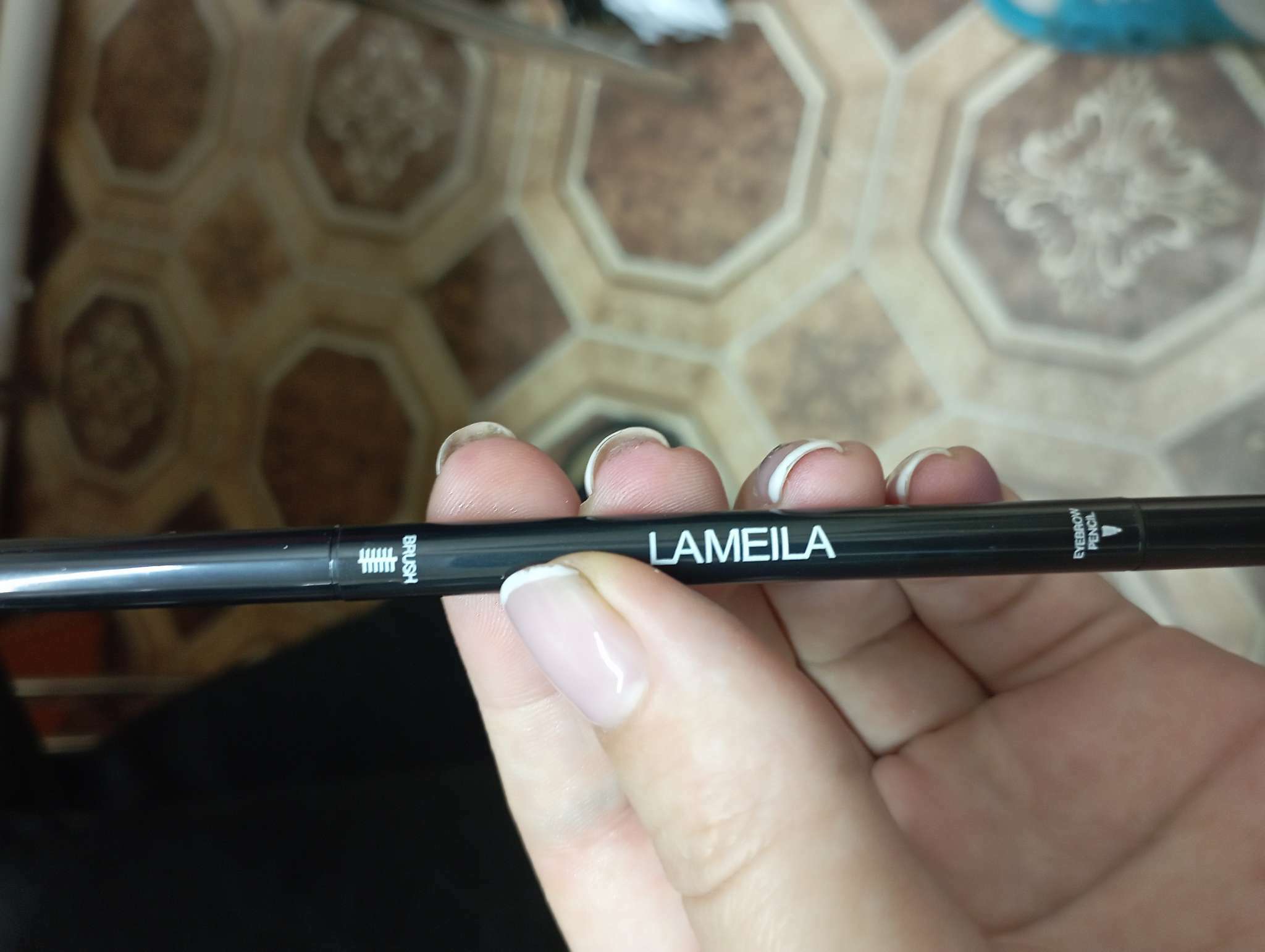 Фотография покупателя товара Подводка-карандаш для глаз Lameila, цвет чёрный, 2 мл - Фото 10