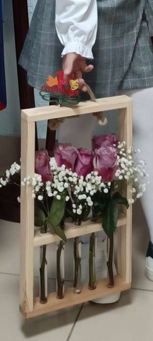 Фотография покупателя товара Кашпо деревянное 26×5×40 см с 5 колбами 15 см "Рамка Экстра Слим", ручка Дарим Красиво