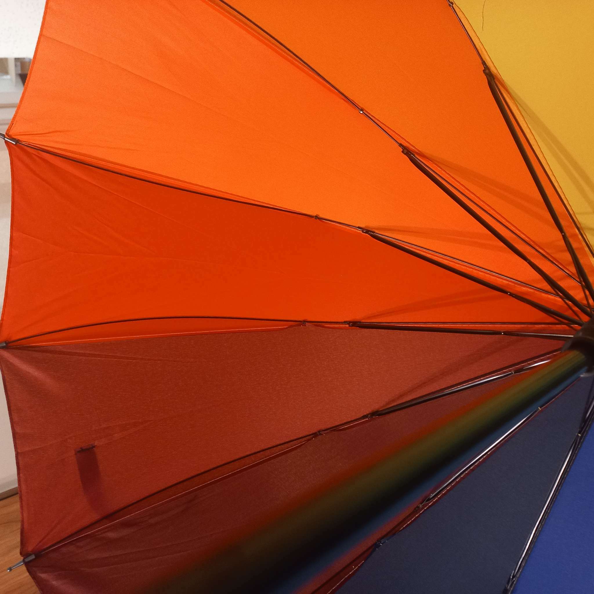 Фотография покупателя товара Зонт - трость полуавтоматический «Радуга», эпонж, 16 спиц, R = 48/55 см, D = 110 см, разноцветный - Фото 3