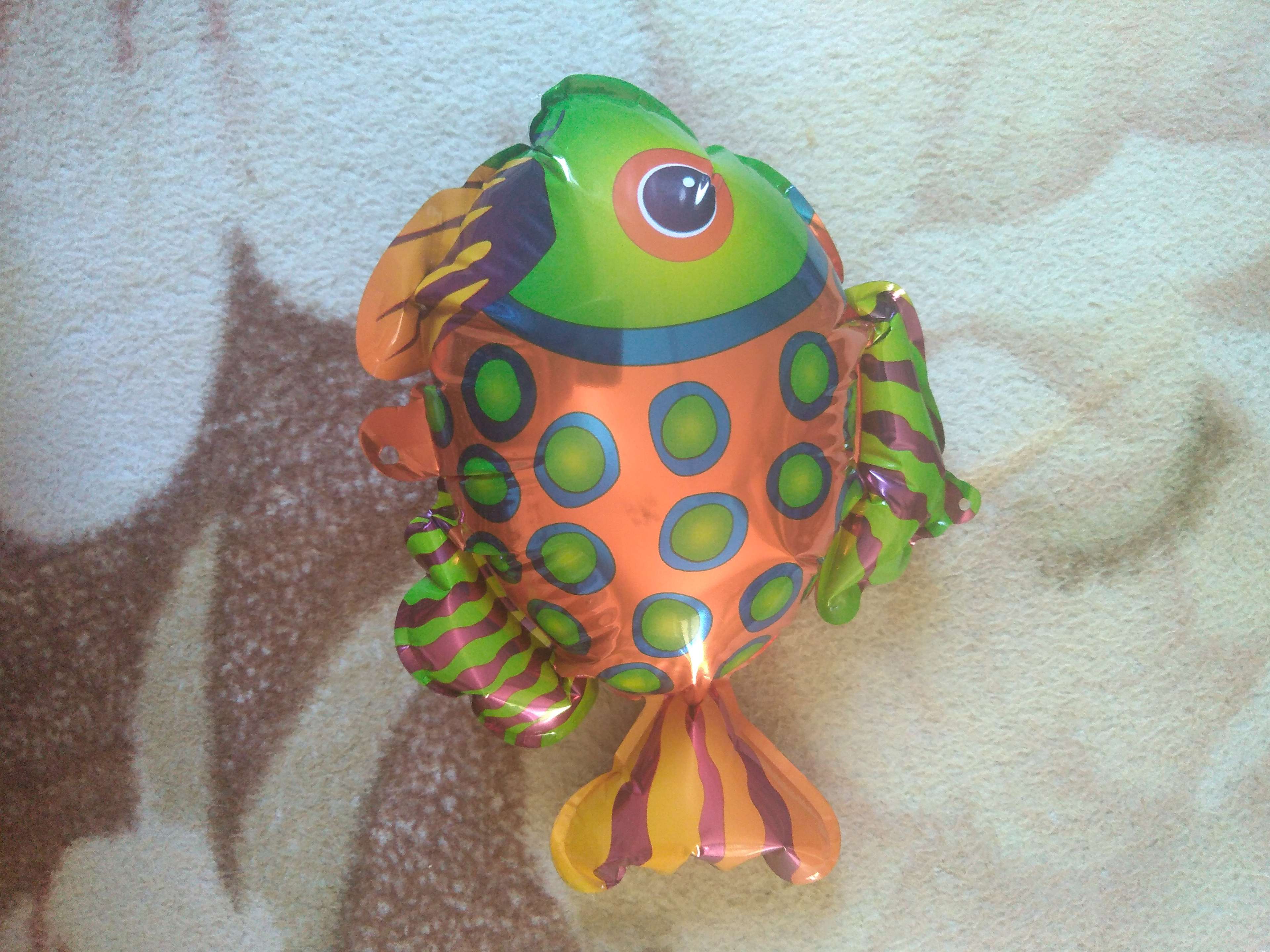 Фотография покупателя товара Шар-самодув 9" «Рыбка оранжево-зелёная», с палочкой, топпер - Фото 2