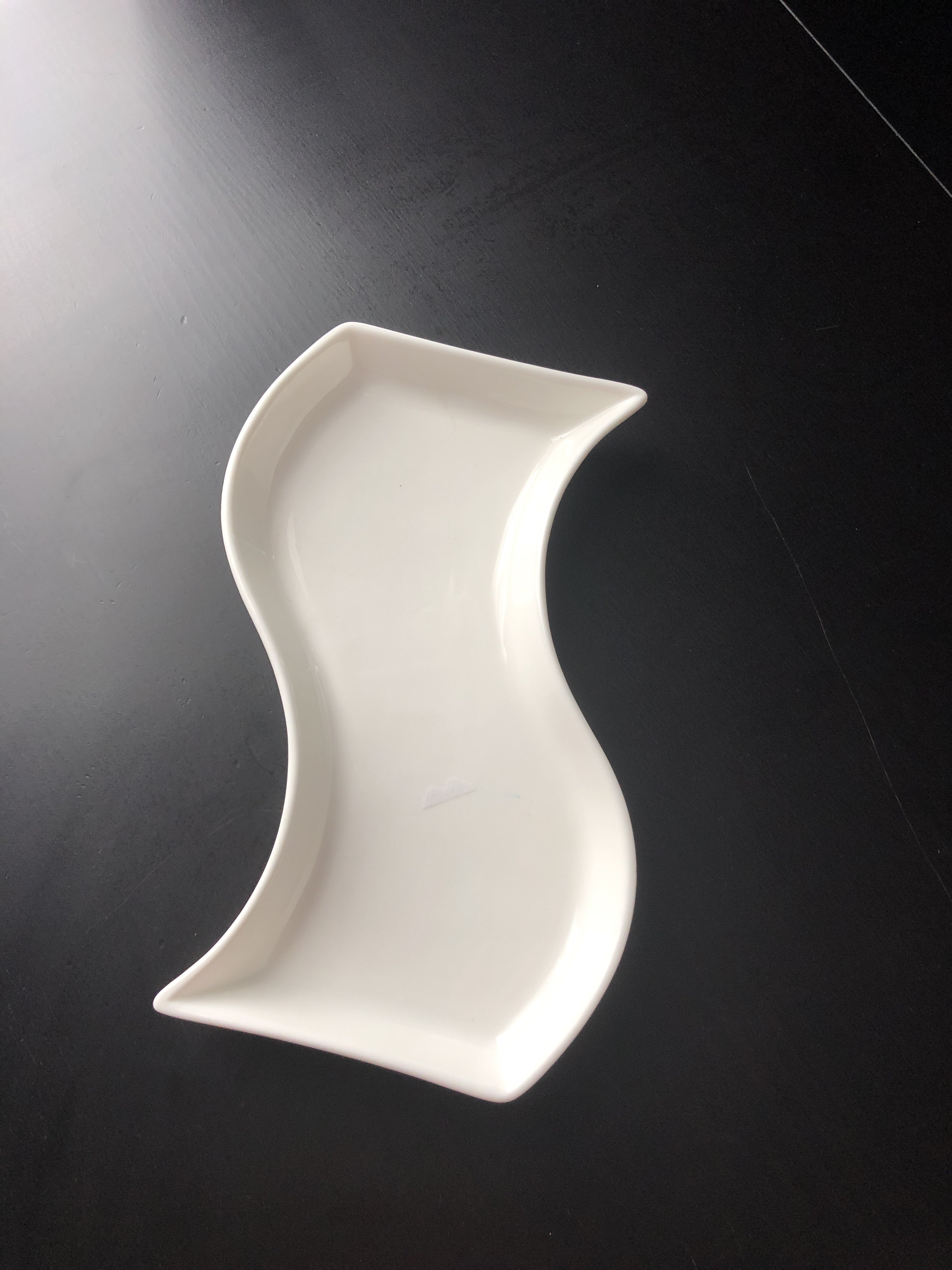 Фотография покупателя товара Блюдо фарфоровое Wilmax, 24×11 см, цвет белый - Фото 3