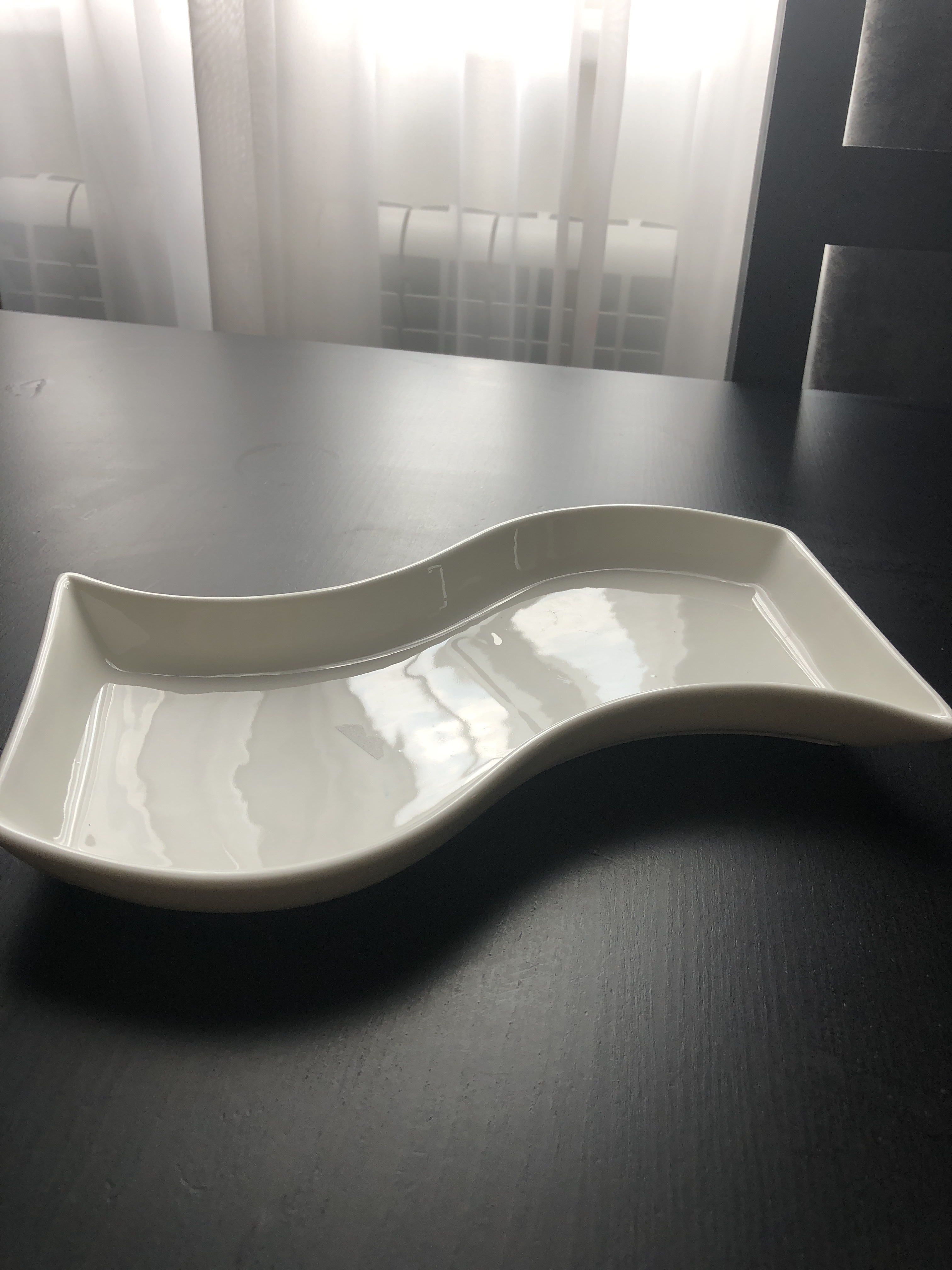 Фотография покупателя товара Блюдо фарфоровое Wilmax, 24×11 см, цвет белый - Фото 4