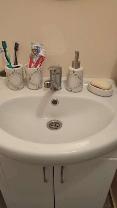 Фотография покупателя товара Набор аксессуаров для ванной комнаты, 4 предмета (мыльница, дозатор для мыла, 2 стакана) - Фото 2