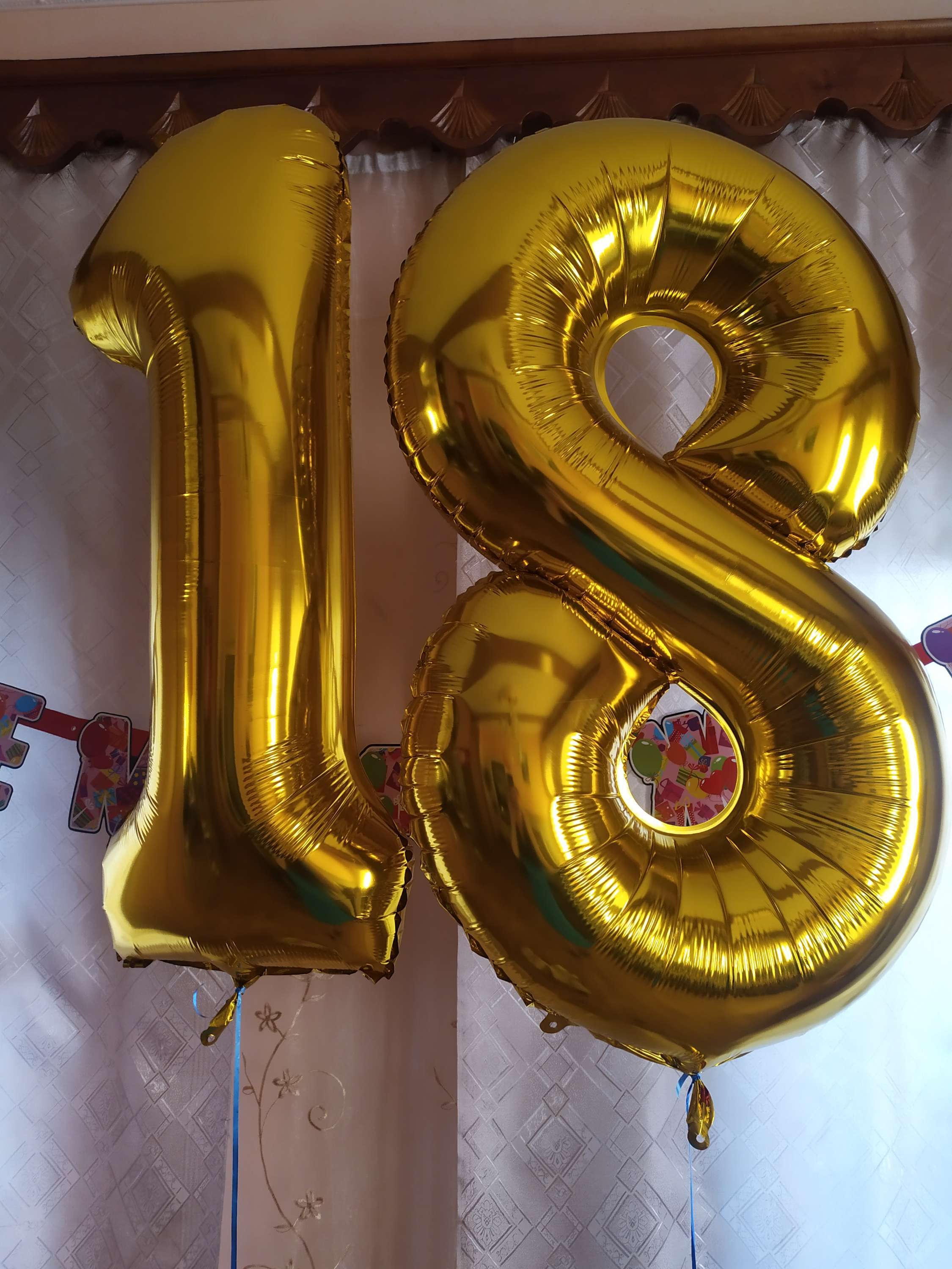 Фотография покупателя товара Шар фольгированный 40" "18 лет", цвет золотой