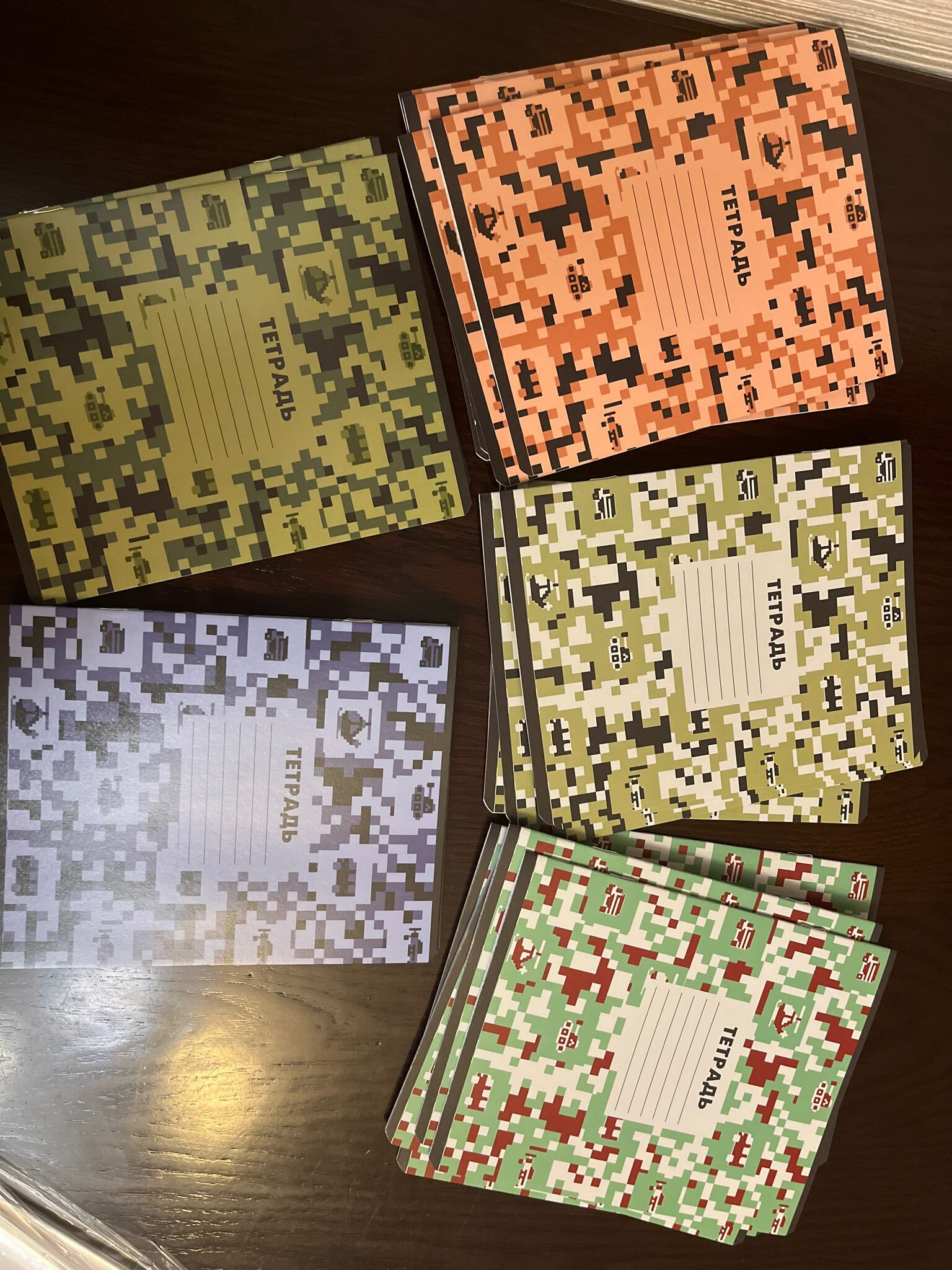 Фотография покупателя товара Тетрадь 12 листов в клетку Calligrata "Пиксели", обложка мелованный картон, ВД-лак, блок офсет, белизна 95%, МИКС - Фото 3