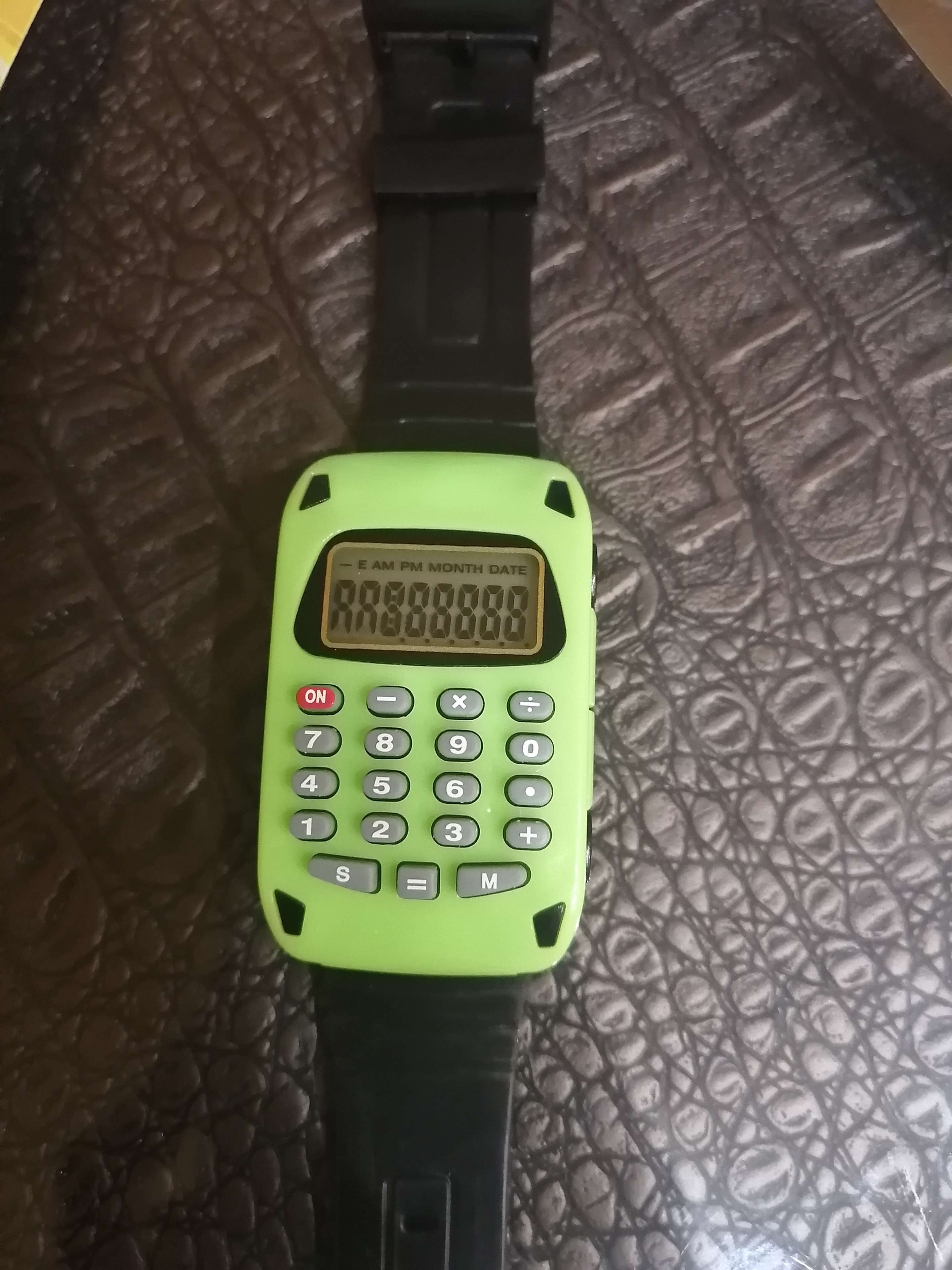 Фотография покупателя товара Часы наручные электронные детские, "Машинка", ремешок силикон, с калькулятором, l-22 см - Фото 5
