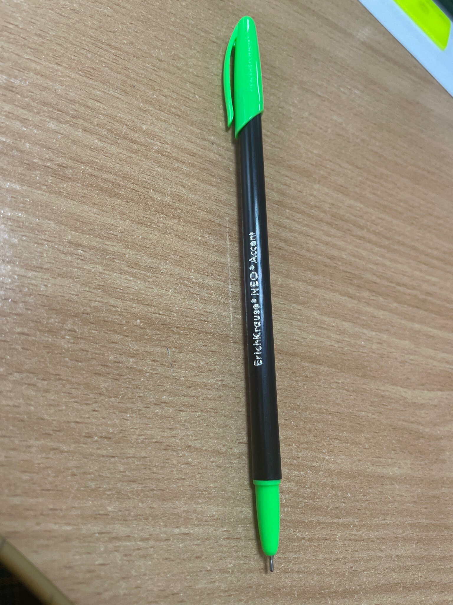 Фотография покупателя товара Ручка шариковая ErichKrause Neo Accent, игольчатый узел 0.7 мм, чернила синие, длина письма 1000 метров, цена указана за 1 штуку, микс