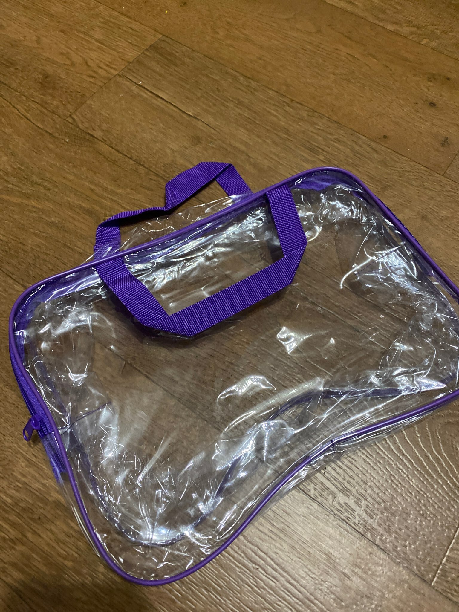 Фотография покупателя товара Косметичка на молнии, цвет прозрачный/фиолетовый