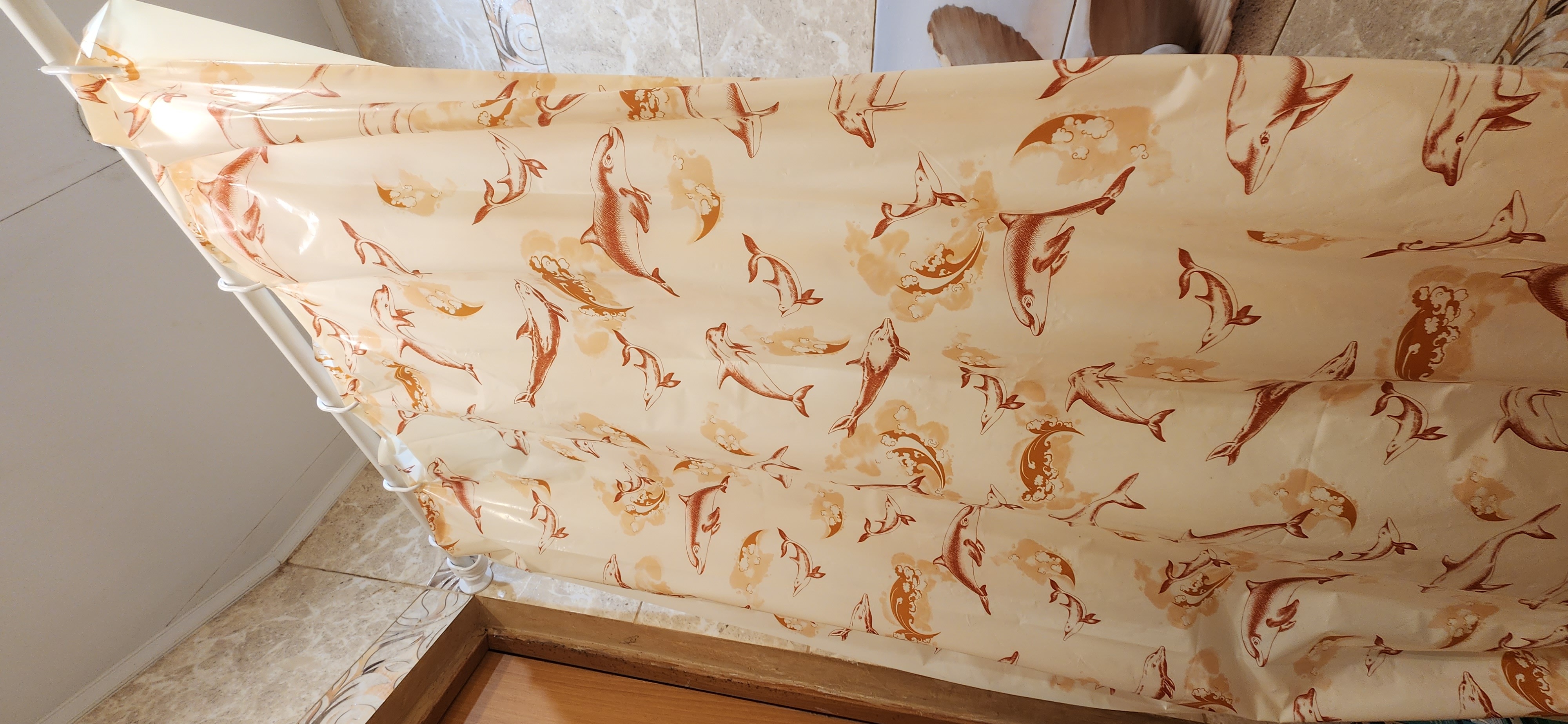 Фотография покупателя товара Штора для ванной «Дельфины», 180×180 см, полиэтилен, цвет белый - Фото 2