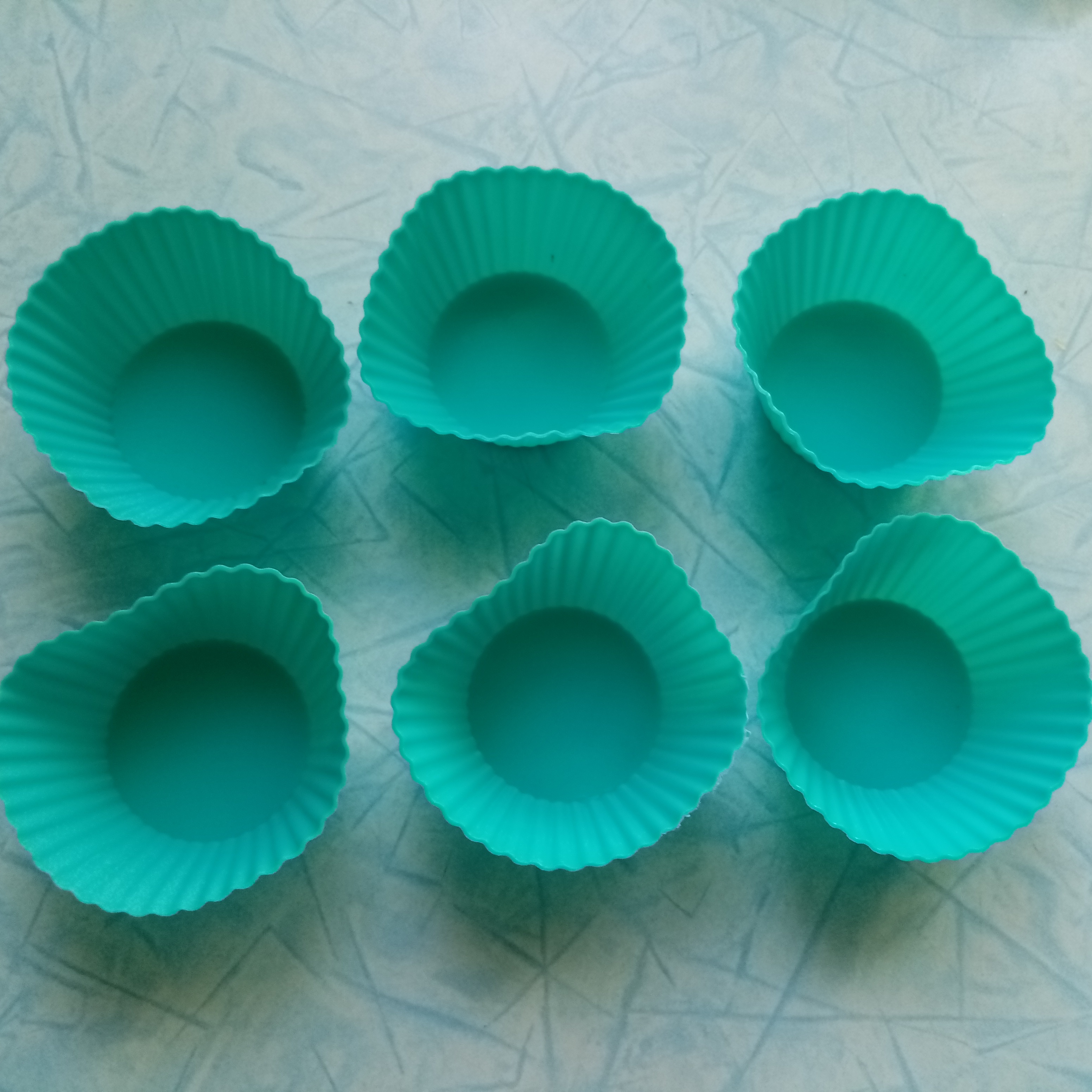 Фотография покупателя товара Набор силиконовых форм для выпечки Доляна «Риб. Круг», 7х4 см, 6 шт, цвет МИКС - Фото 4