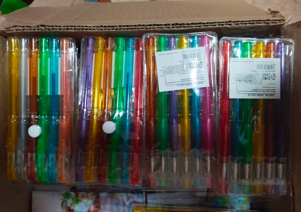 Фотография покупателя товара Набор гелевых ручек, 6 цветов, флуоресцентные, с резиновыми держателями - Фото 8