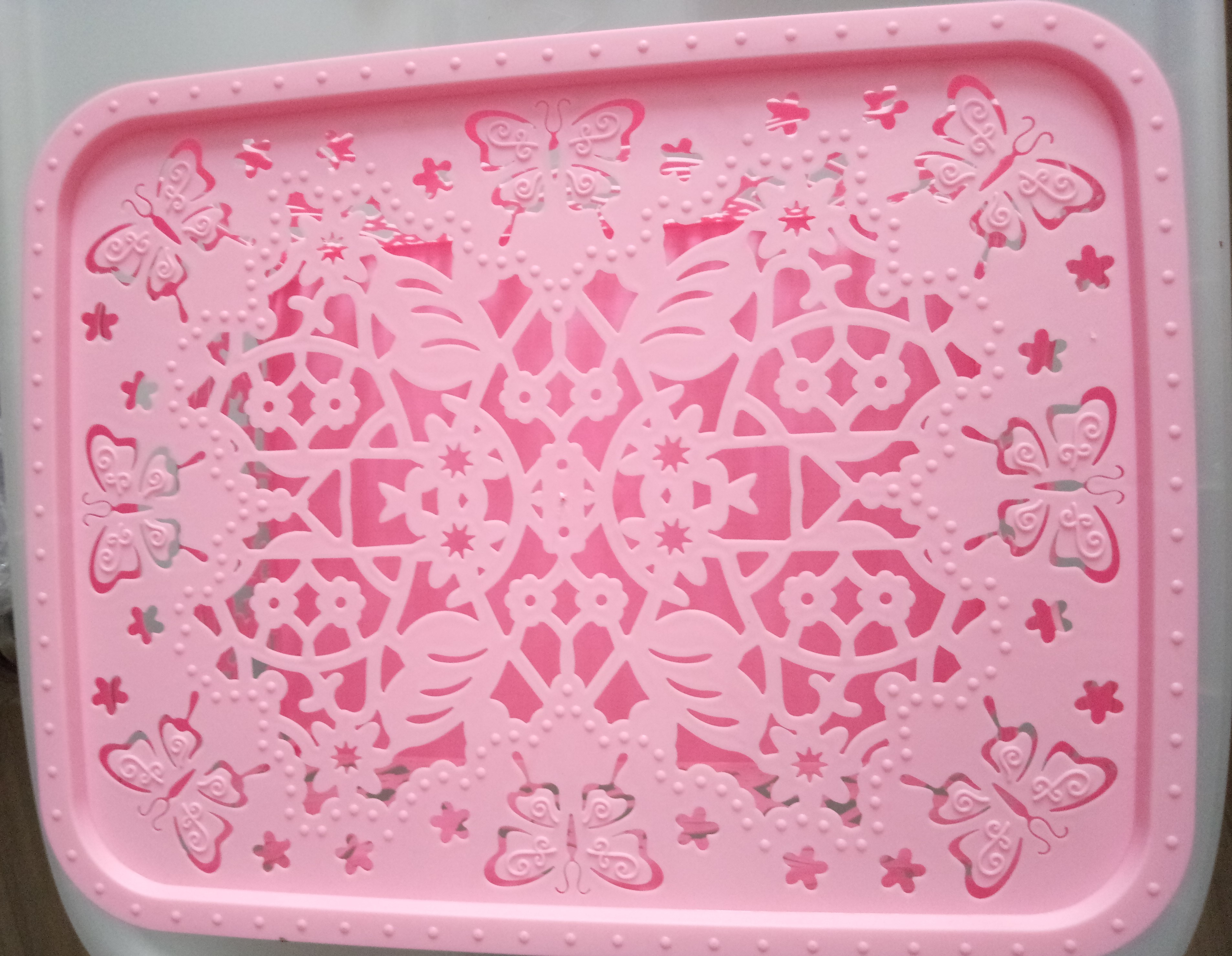 Фотография покупателя товара Контейнер пластиковый для хранения с крышкой «Бабочки», 24,5×19×10 см, цвет МИКС - Фото 2
