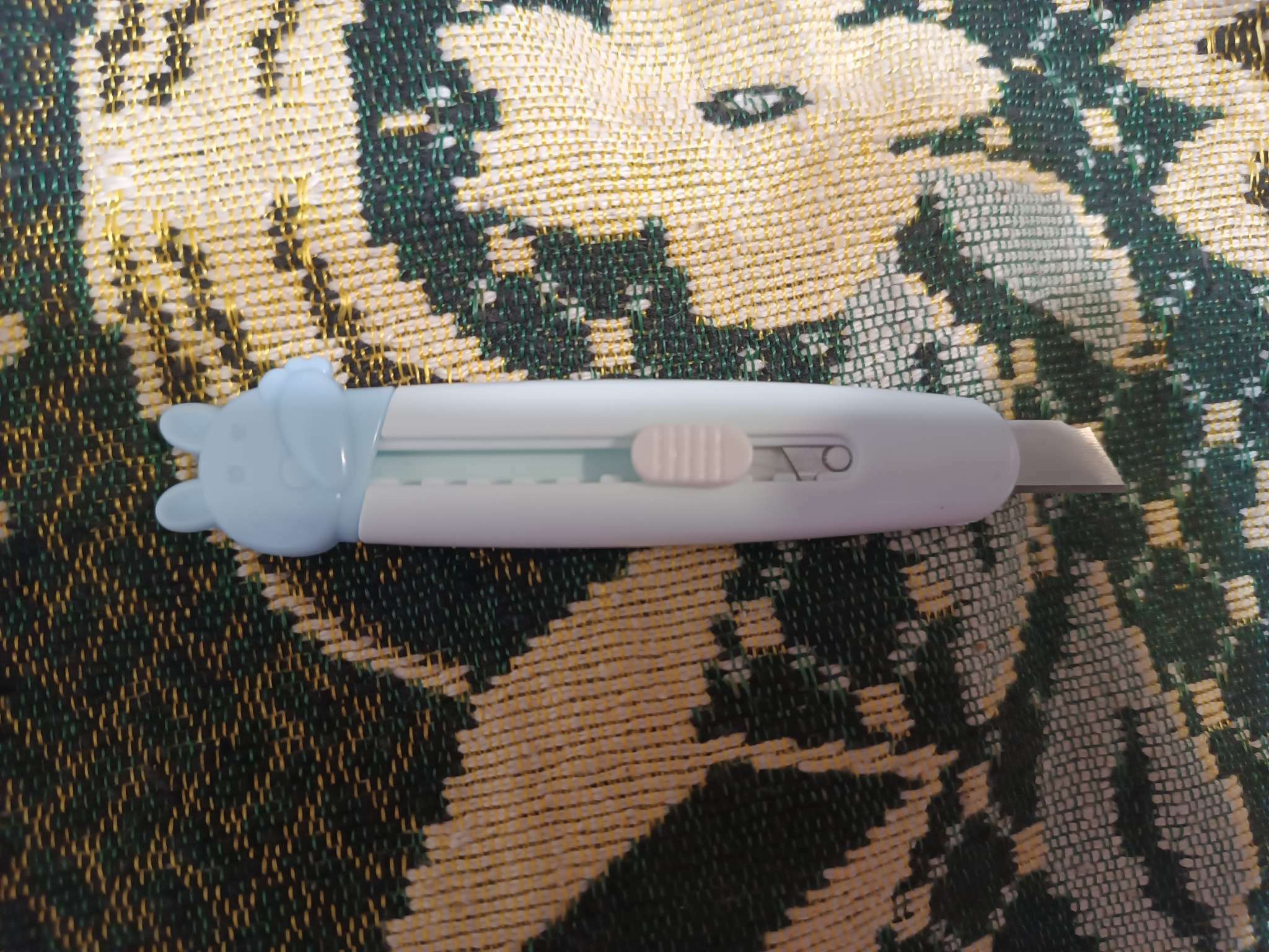 Фотография покупателя товара Нож канцелярский мини Calligrata, 9 мм, пластик, c фиксатором, МИКС - Фото 7