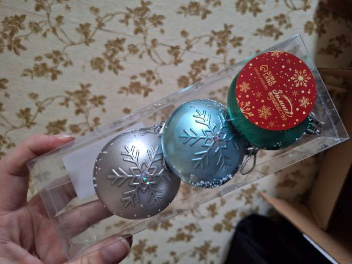Фотография покупателя товара Украшение ёлочное "Снежинка медальон" (набор 3 шт) мороз, 5,5 см, микс - Фото 2
