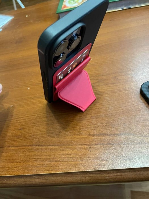 Фотография покупателя товара Картхолдер на телефон, цвет красный