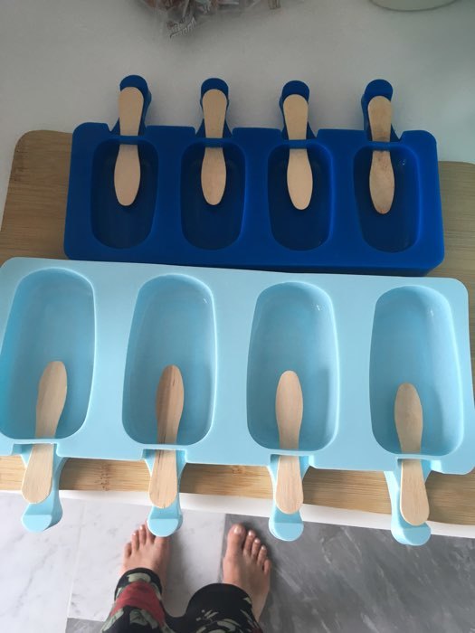 Фотография покупателя товара Форма для мороженого Доляна «Эскимо малое», силикон, 21,5×12,5×2 см, 4 ячейки (6,9×3,8 см), цвет МИКС - Фото 37