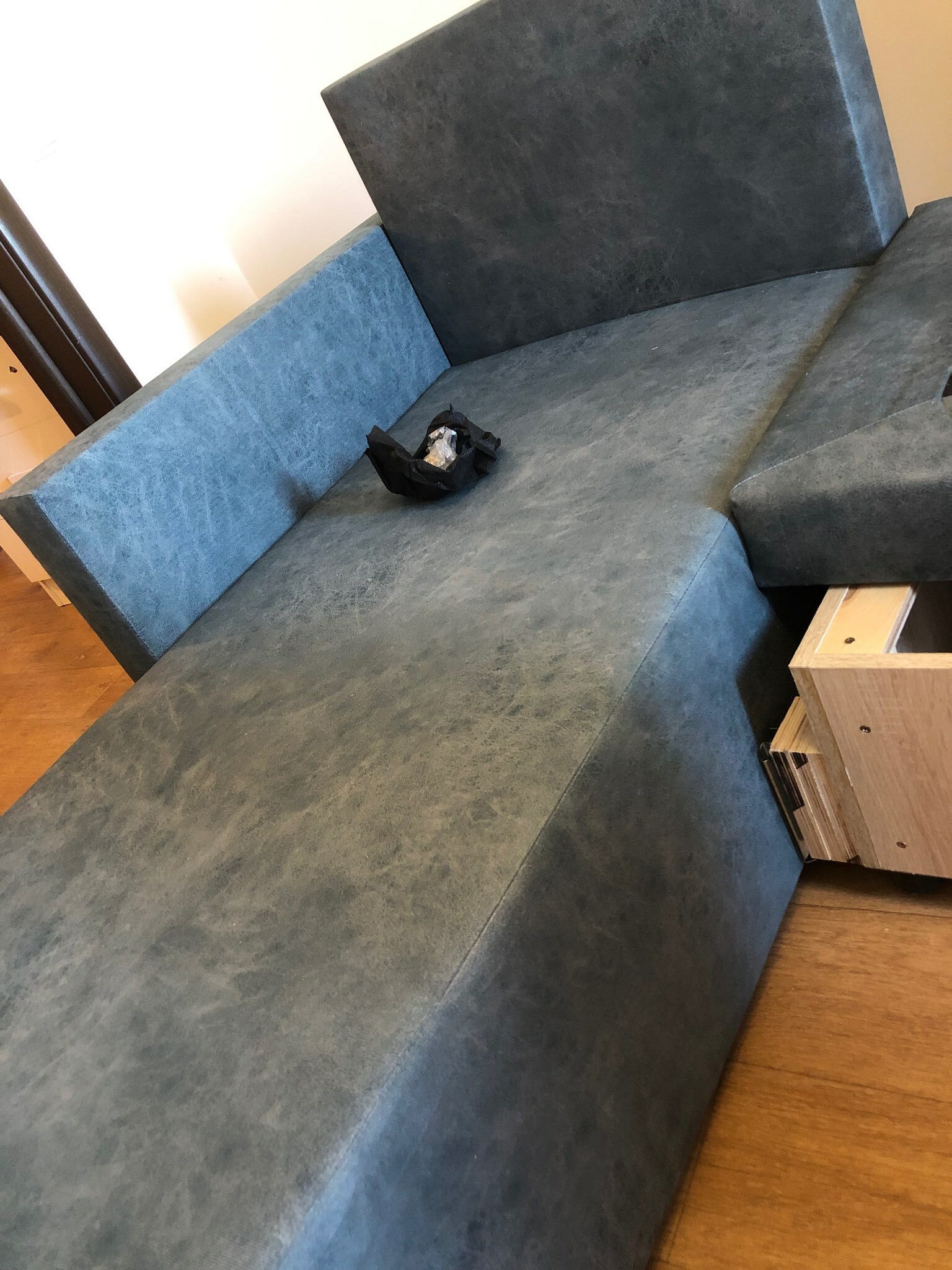 Фотография покупателя товара Угловой диван «Алиса 3», еврокнижка, велюр dakota, цвет ash - Фото 3