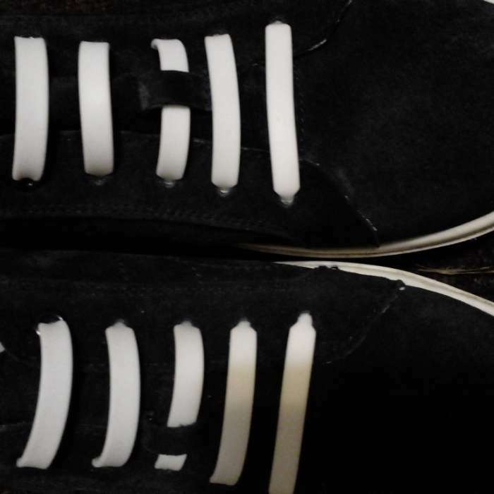 Фотография покупателя товара Набор шнурков для обуви, 6 шт, силиконовые, плоские, 13 мм, 9 см, цвет белый - Фото 3