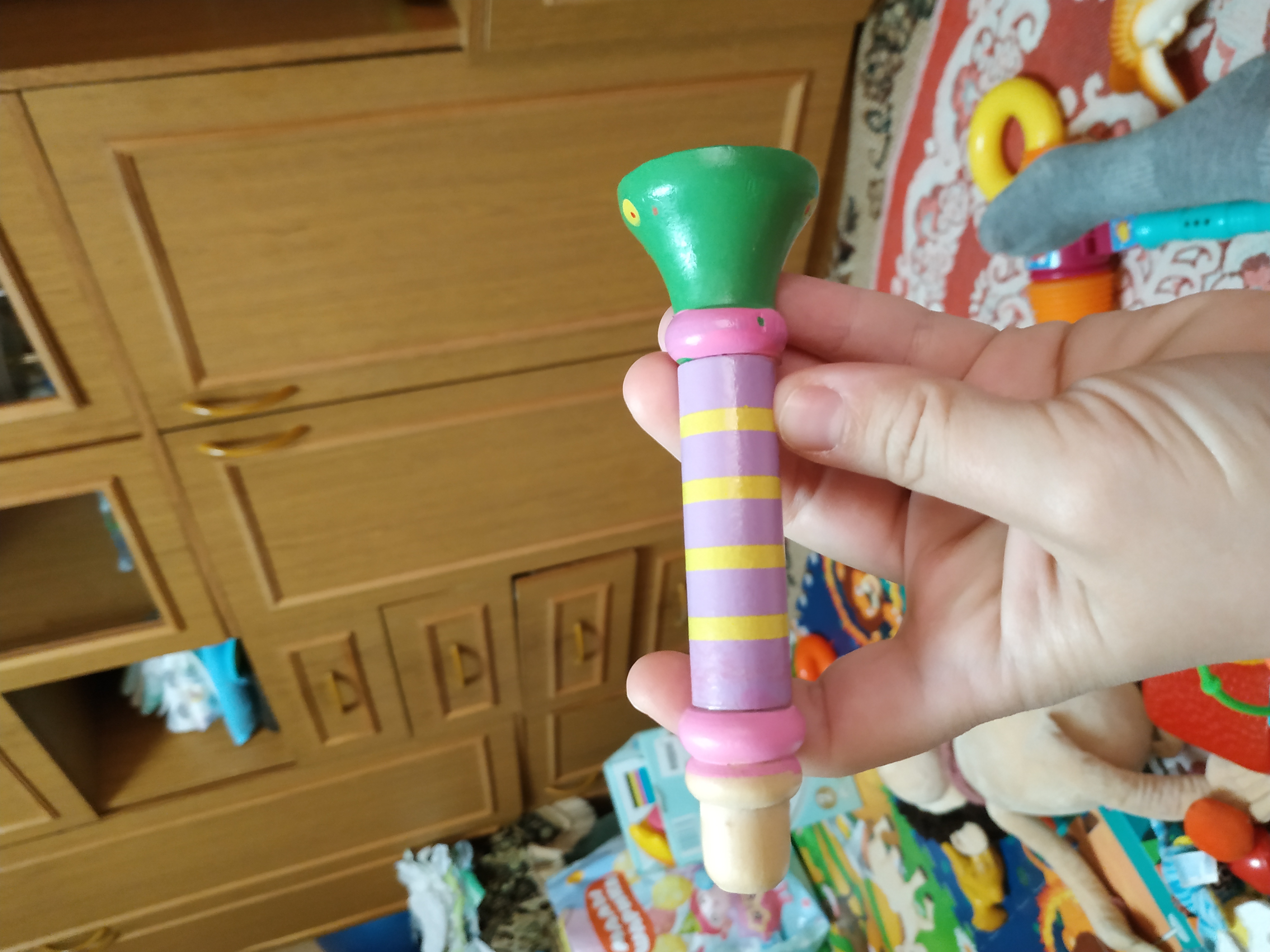 Фотография покупателя товара Музыкальная игрушка «Дудочка на веревочке», высокая, цвета МИКС - Фото 10