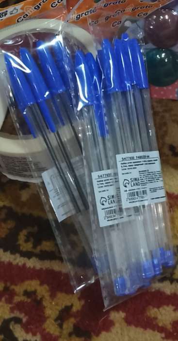 Фотография покупателя товара Набор ручек шариковых 4 штуки, стержень синий 0,7 мм, корпус прозрачный с синим колпачком