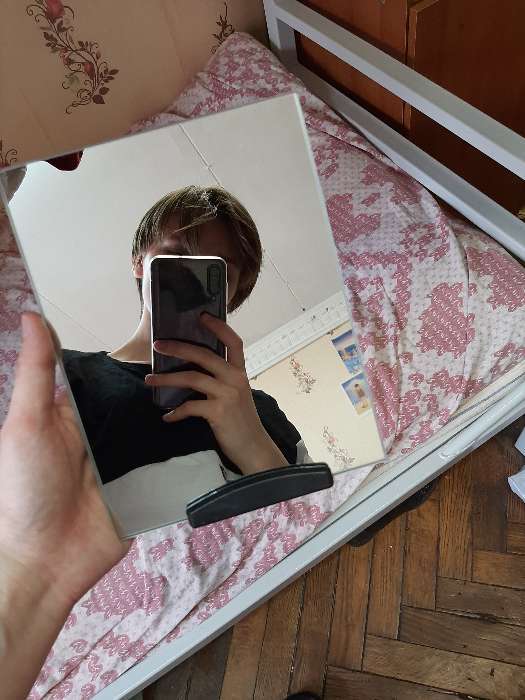 Фотография покупателя товара Зеркало настольное, зеркальная поверхность 15 × 19,8 см, цвет чёрный - Фото 4