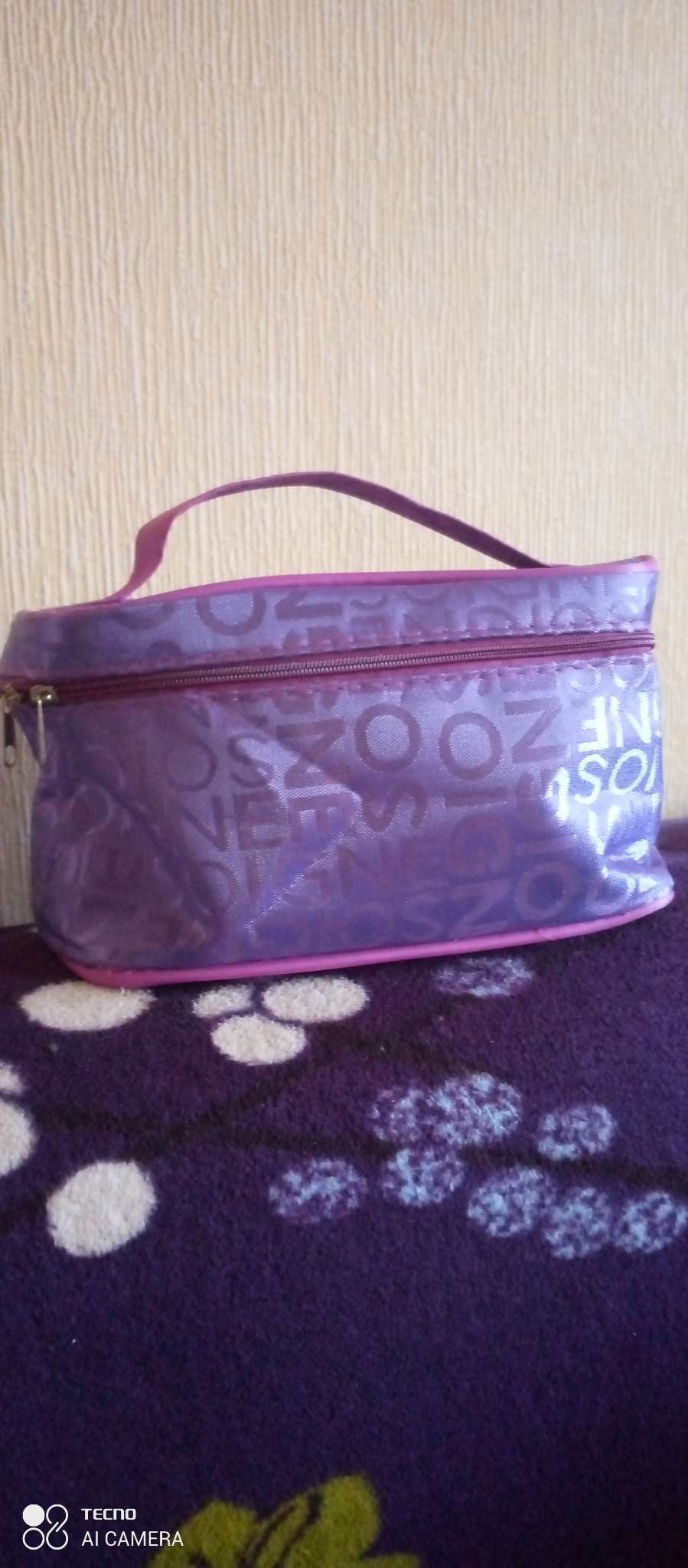 Фотография покупателя товара Косметичка на молнии, цвет фиолетовый