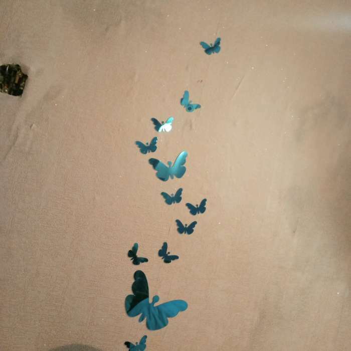 Фотография покупателя товара Наклейки интерьерные "Бабочки", зеркальные, декор на стену, набор 36 шт - Фото 2