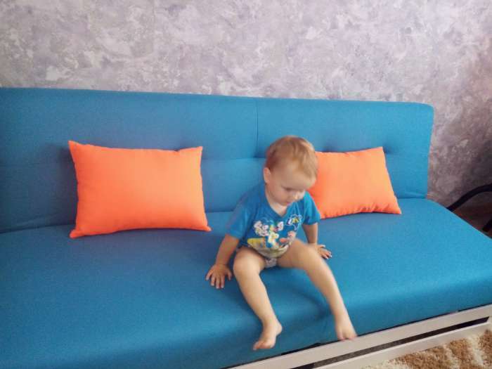 Фотография покупателя товара Диван «Манго 1», обивка бирюзовая, подушки оранжевые - Фото 4