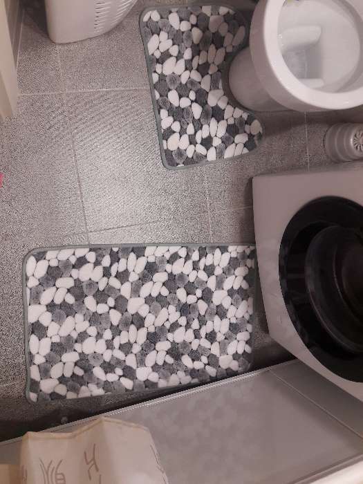 Фотография покупателя товара Набор ковриков для ванной и туалета Доляна «Галька», 2 шт, 40×49, 50×80 см - Фото 30