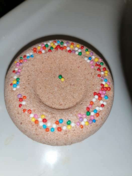 Фотография покупателя товара Бомбочка для ванн «Имбирный пончик», 60 г - Фото 1