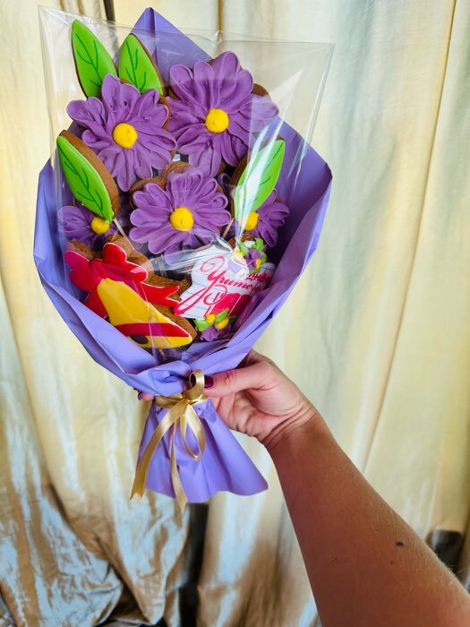 Фотография покупателя товара Пленка для цветов тонированная, матовая, глициневый, 0,5 х 10 м ±1 см, 65 мкм