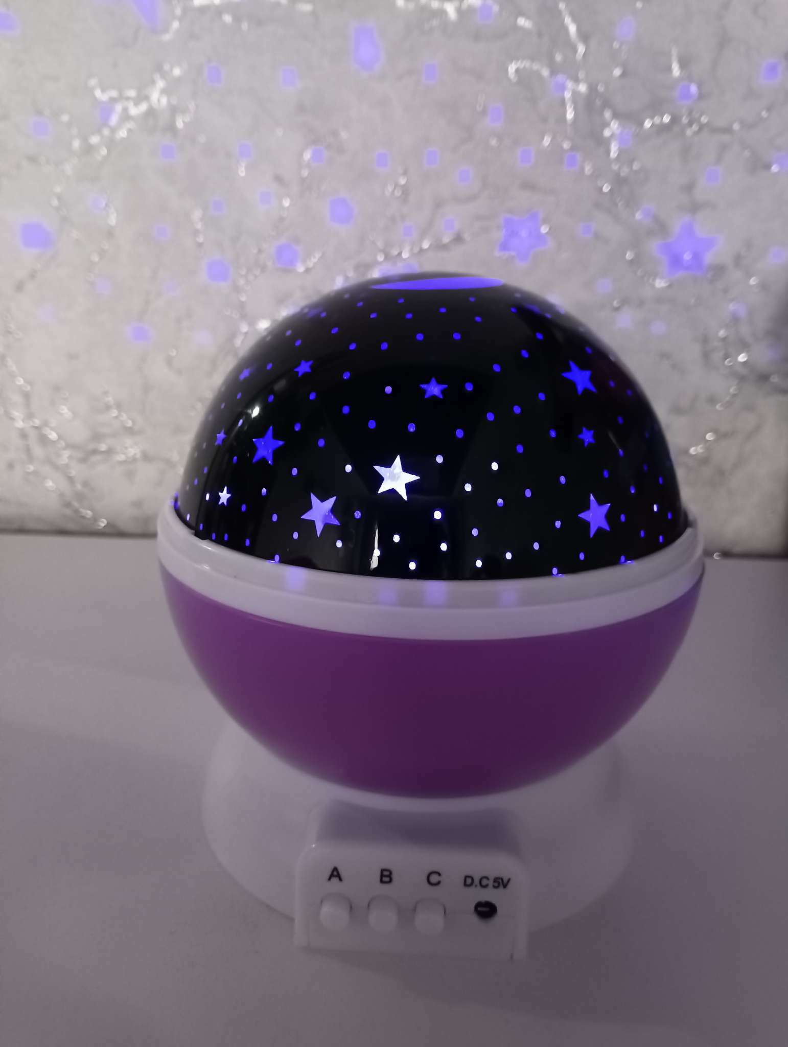 Фотография покупателя товара Ночник-проектор "Звёздное небо", вращение, (4ААА или USB)  фиолет. 12*10 см RISALUX - Фото 1